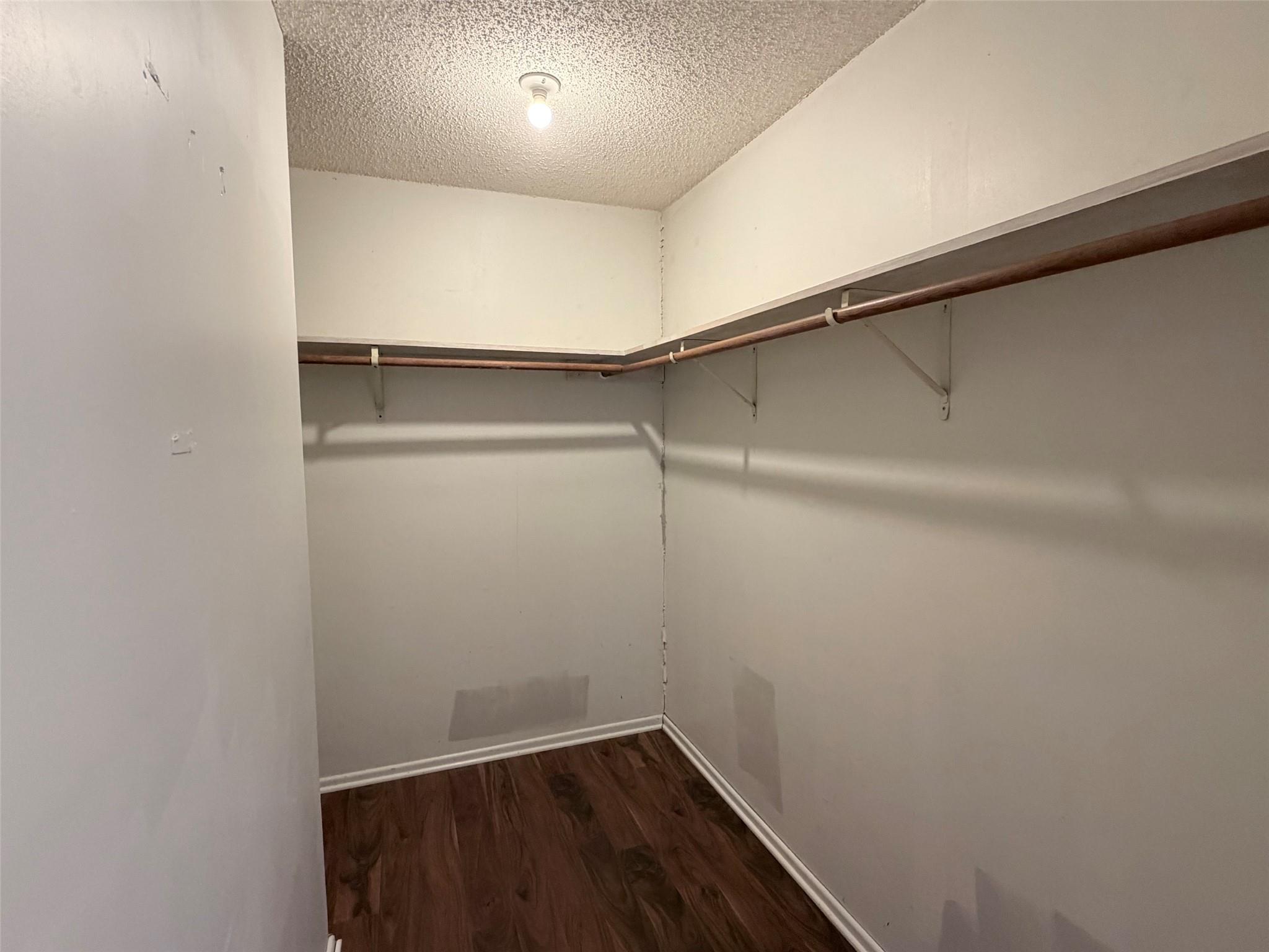 570 W Keanahalululu Ln, Bastrop, TX 78602