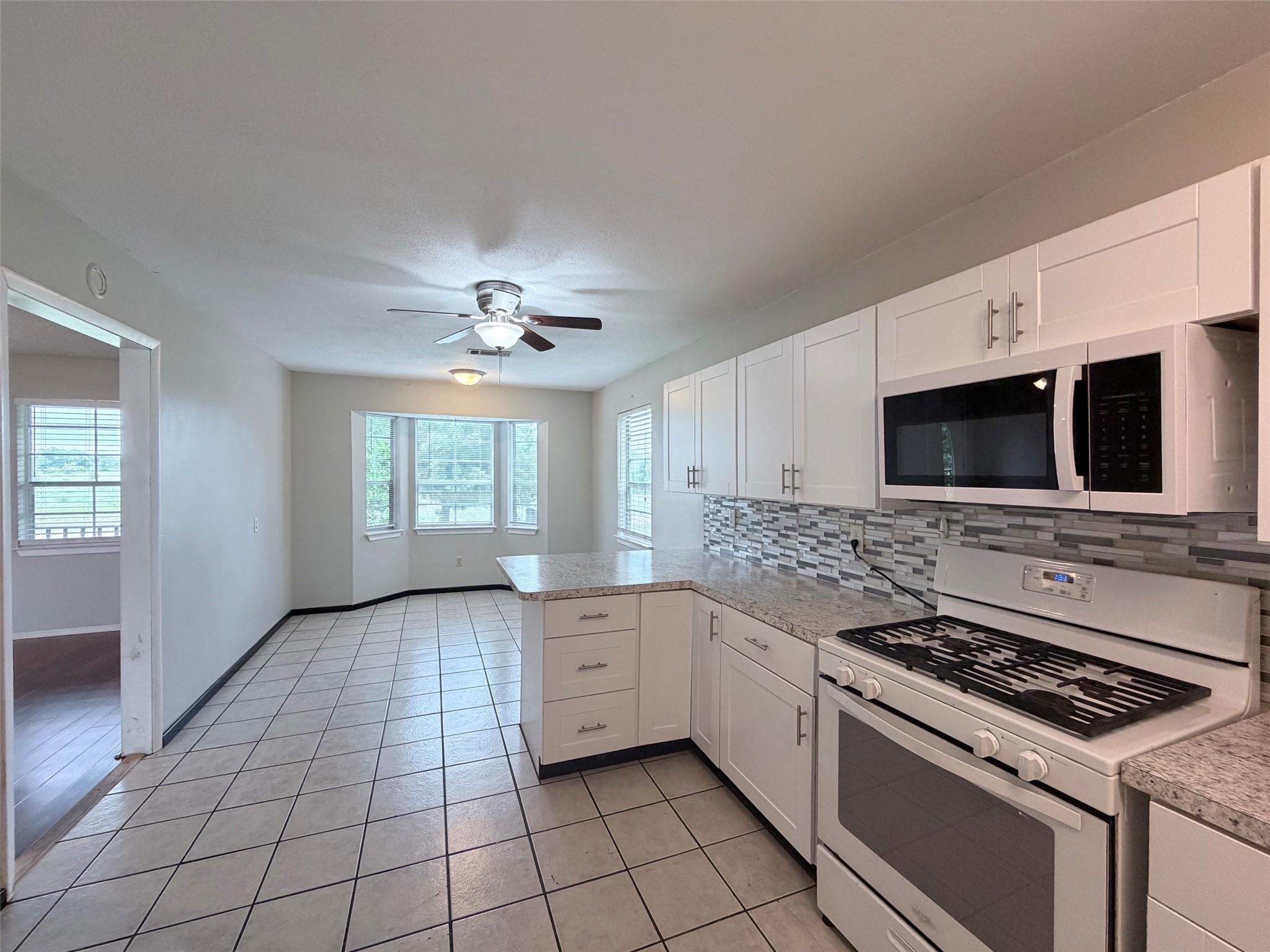 570 W Keanahalululu Ln, Bastrop, TX 78602