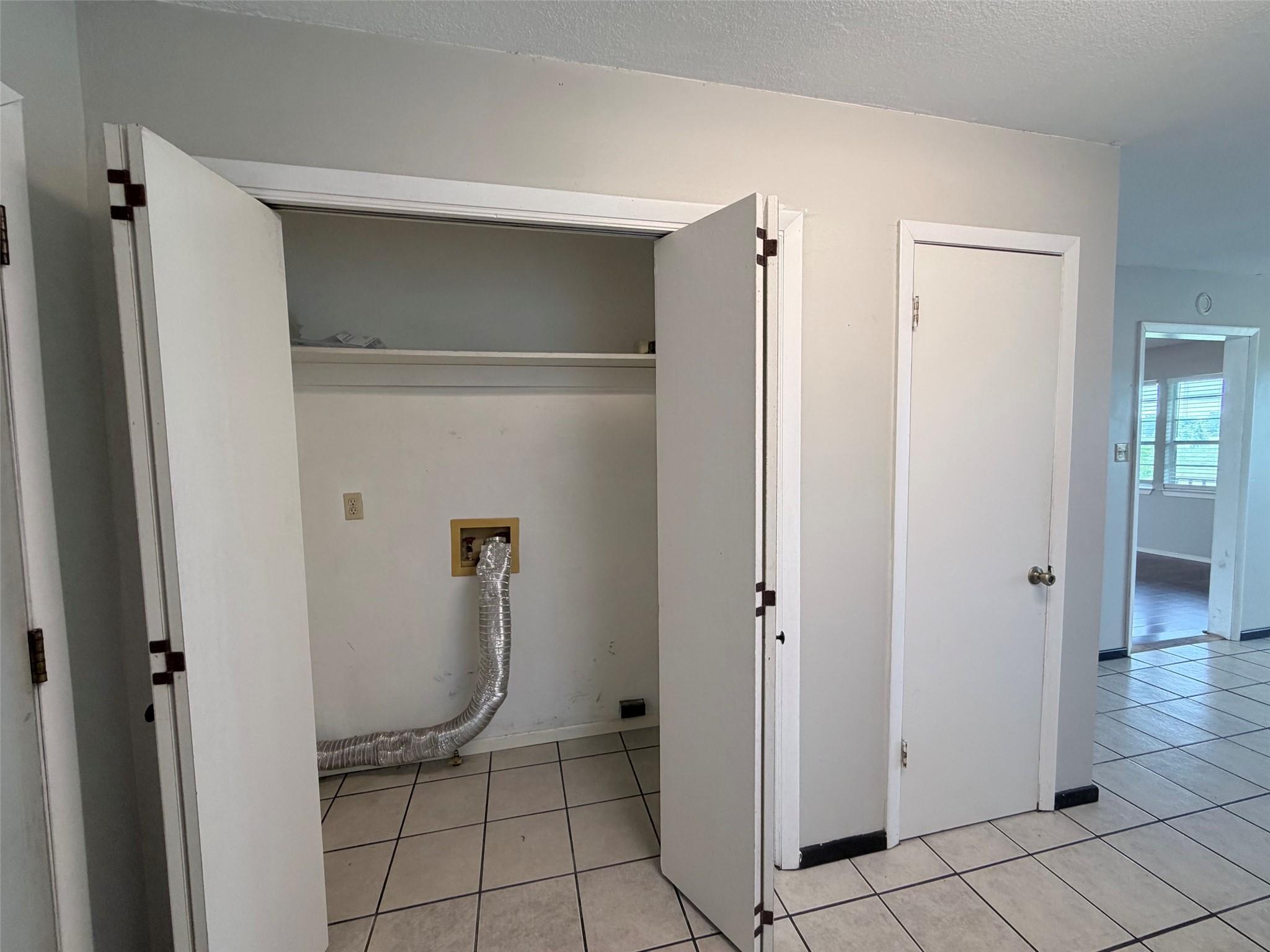 570 W Keanahalululu Ln, Bastrop, TX 78602