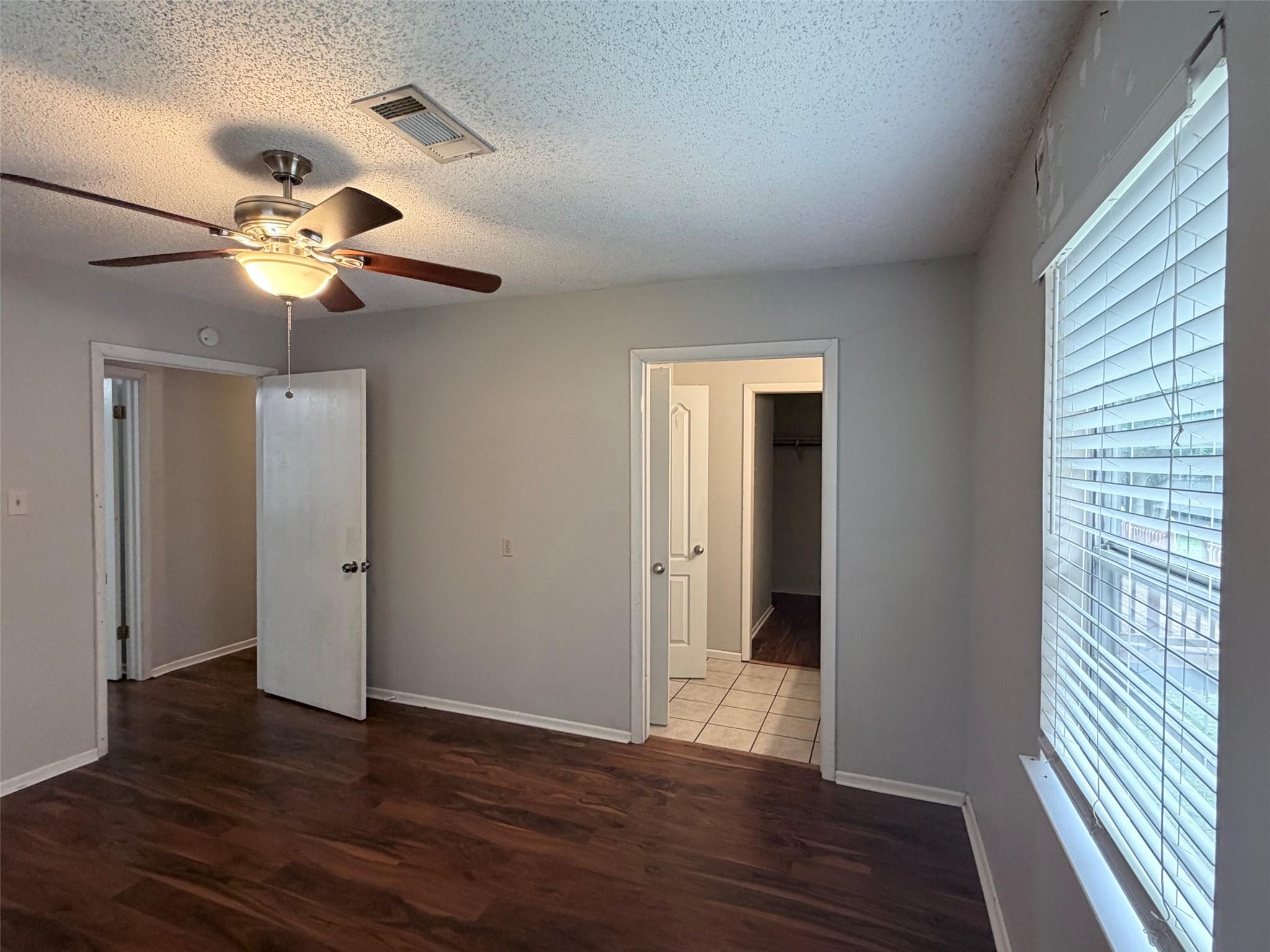 570 W Keanahalululu Ln, Bastrop, TX 78602
