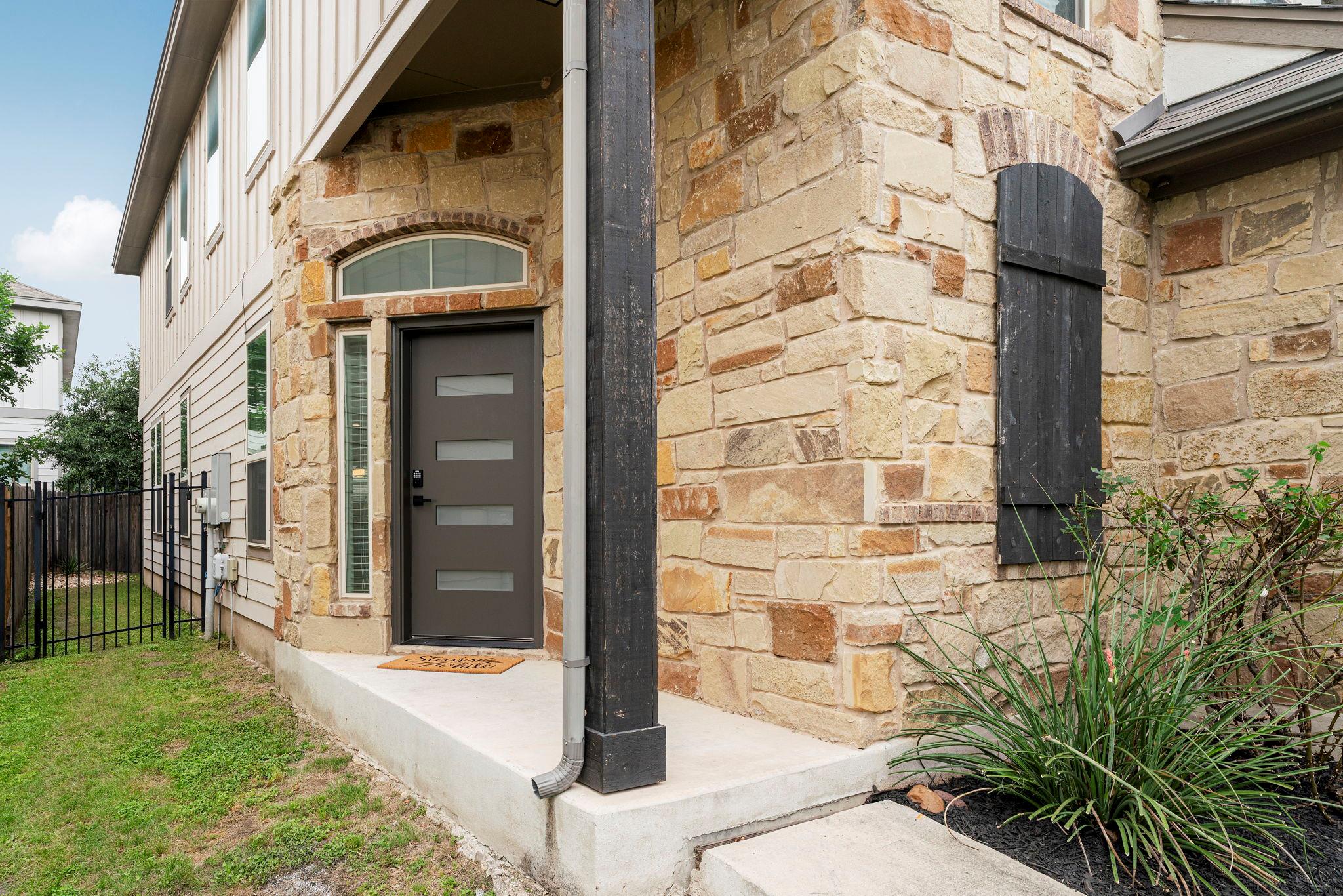 1011 Totis Rd, Austin, TX 78748