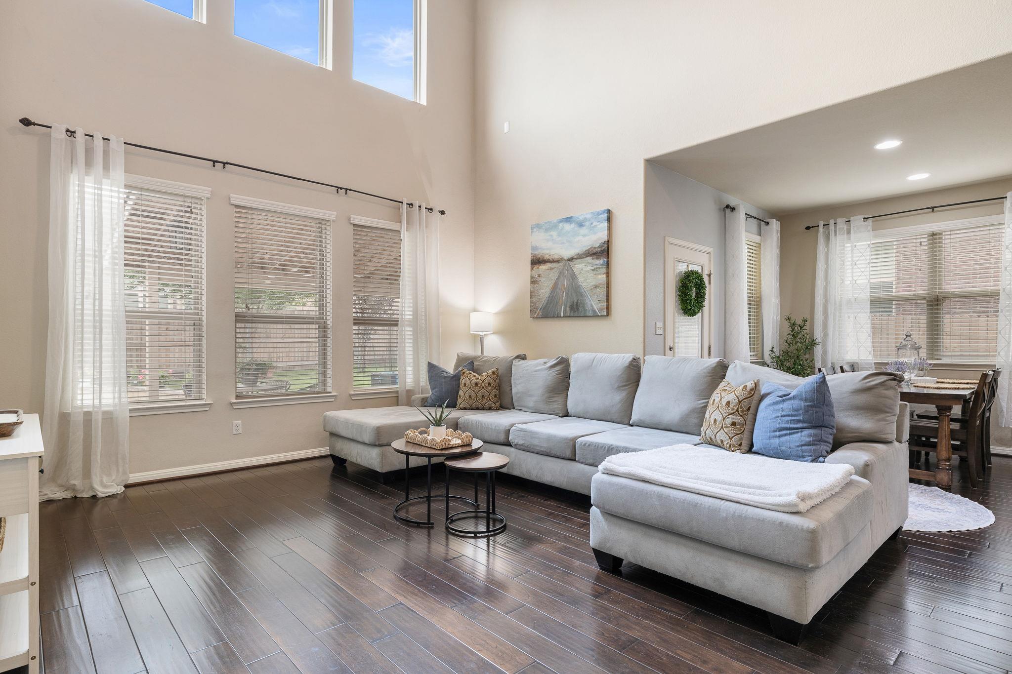 1143 Huntington Trl, Round Rock, TX 78664