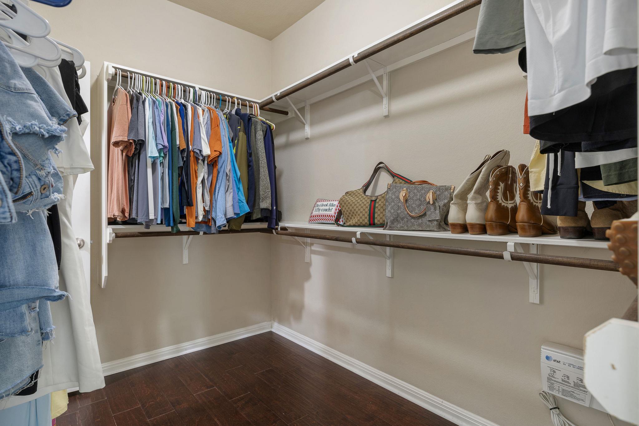 1143 Huntington Trl, Round Rock, TX 78664