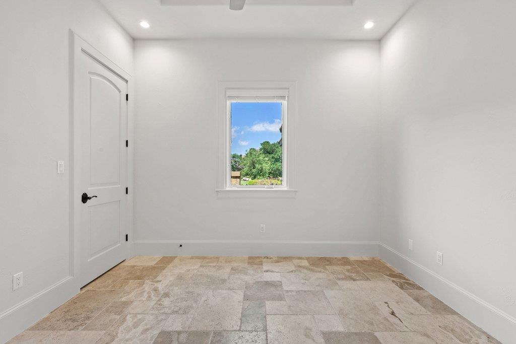 102 Long Pt, Georgetown, TX 78628