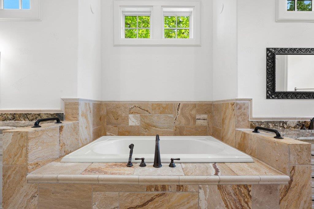 102 Long Pt, Georgetown, TX 78628