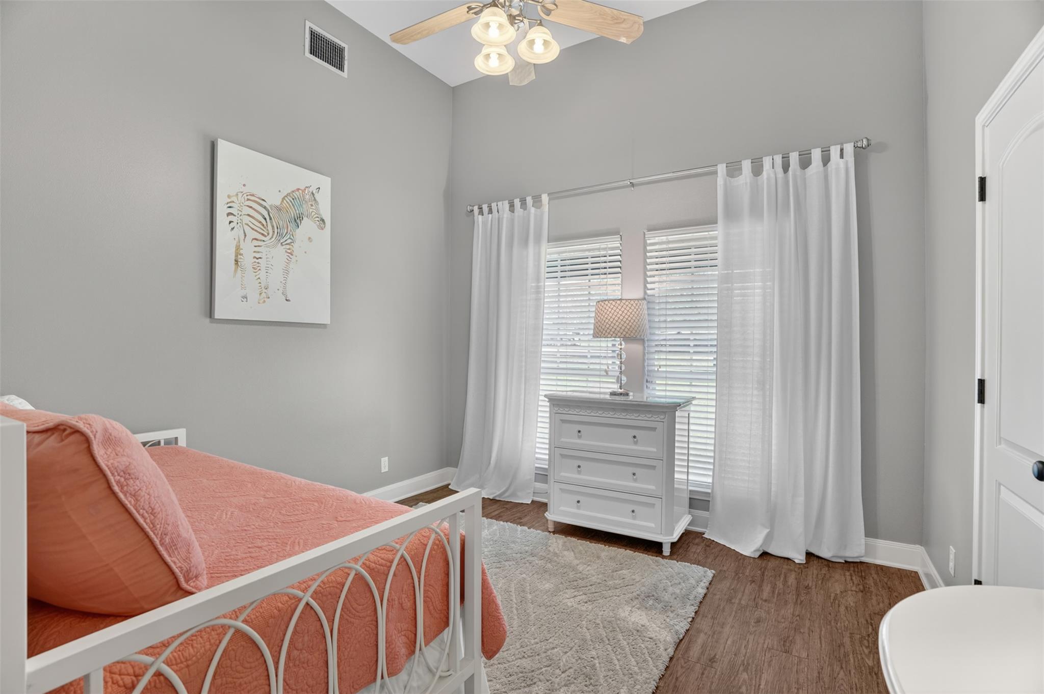 1899 Sunflower Trl, Luling, TX 78648