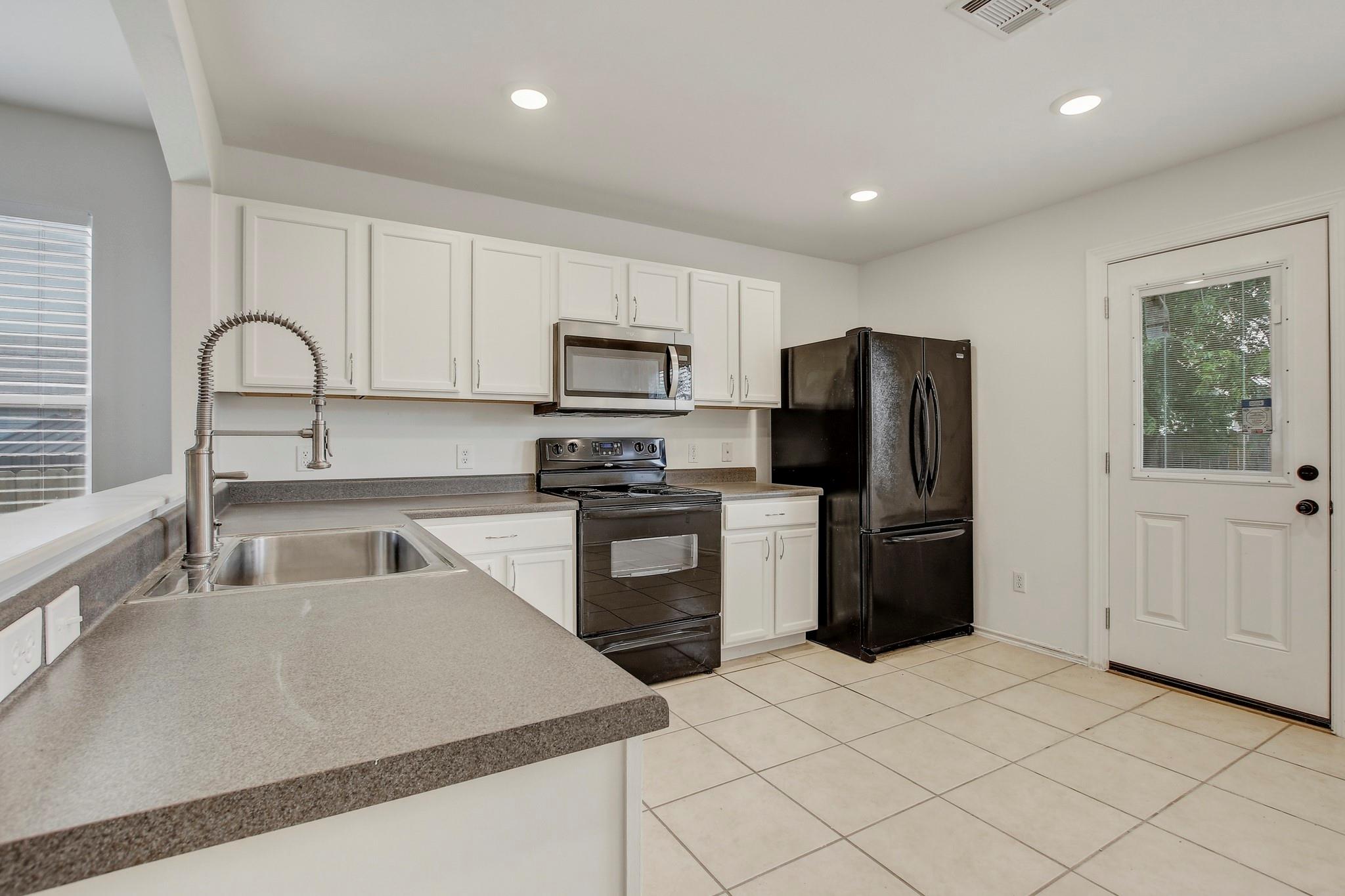 315 Northern Trl, Leander, TX 78641