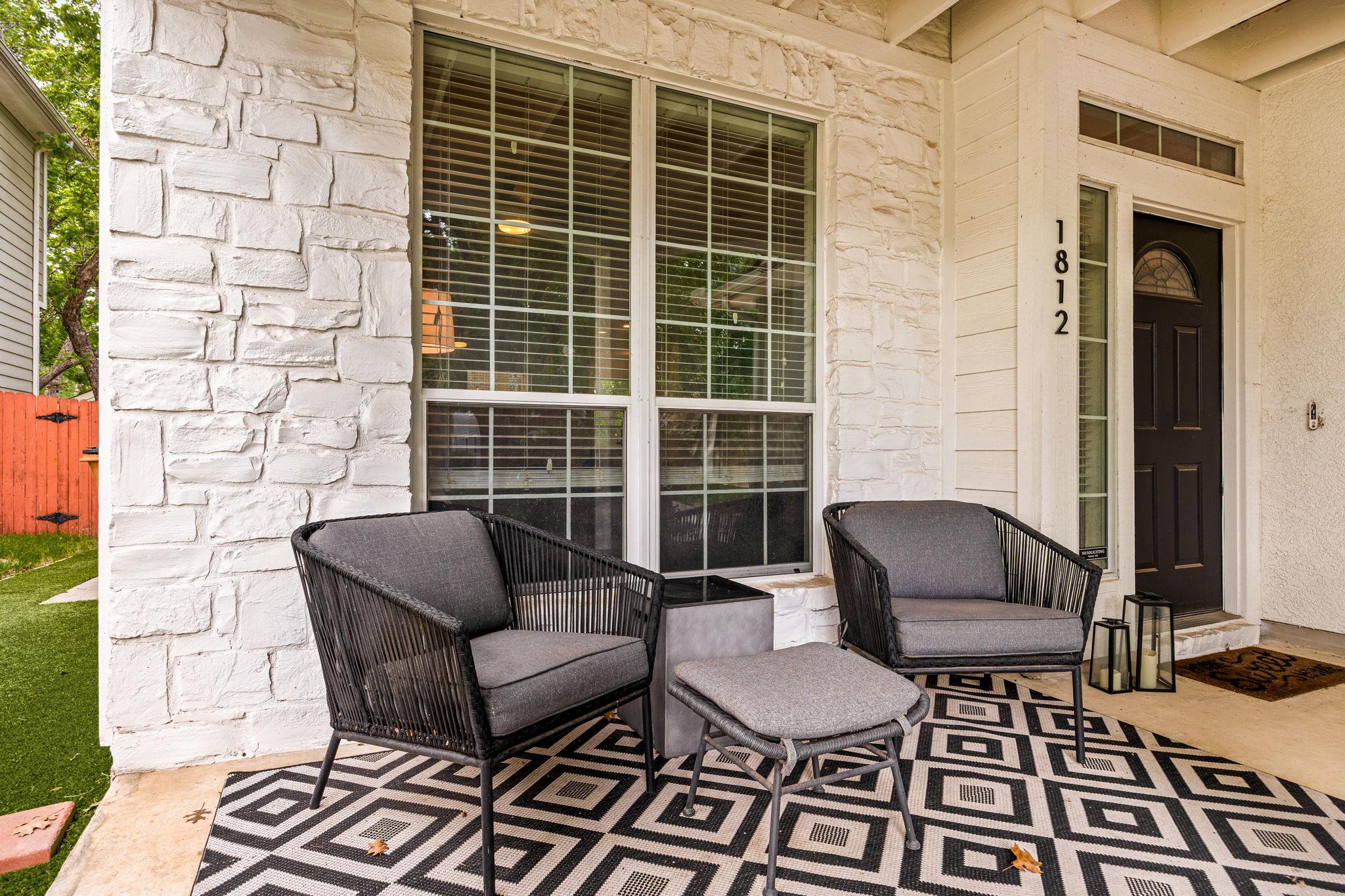 1812 Village Oak Ct, Austin, TX 78704