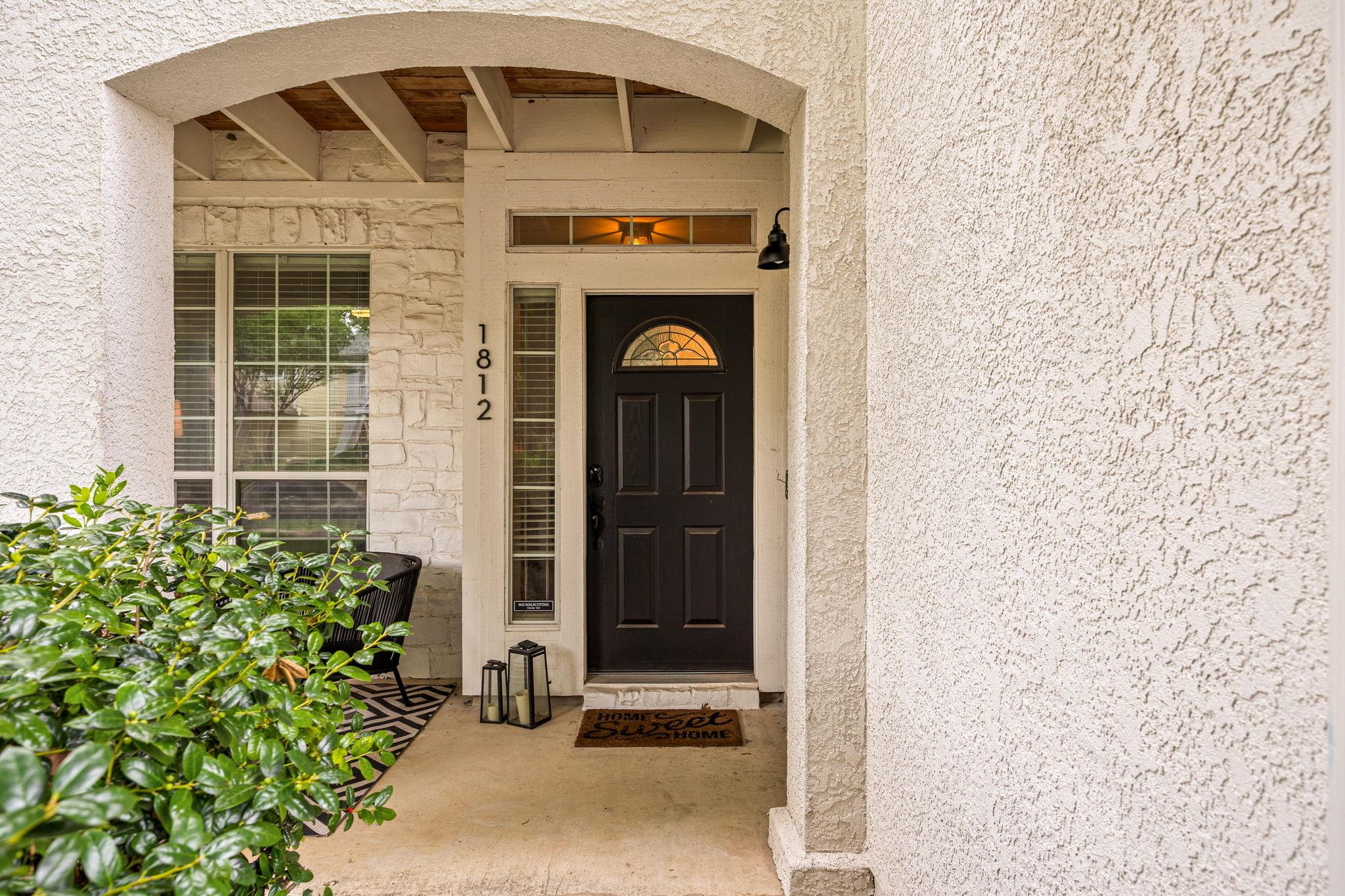 1812 Village Oak Ct, Austin, TX 78704