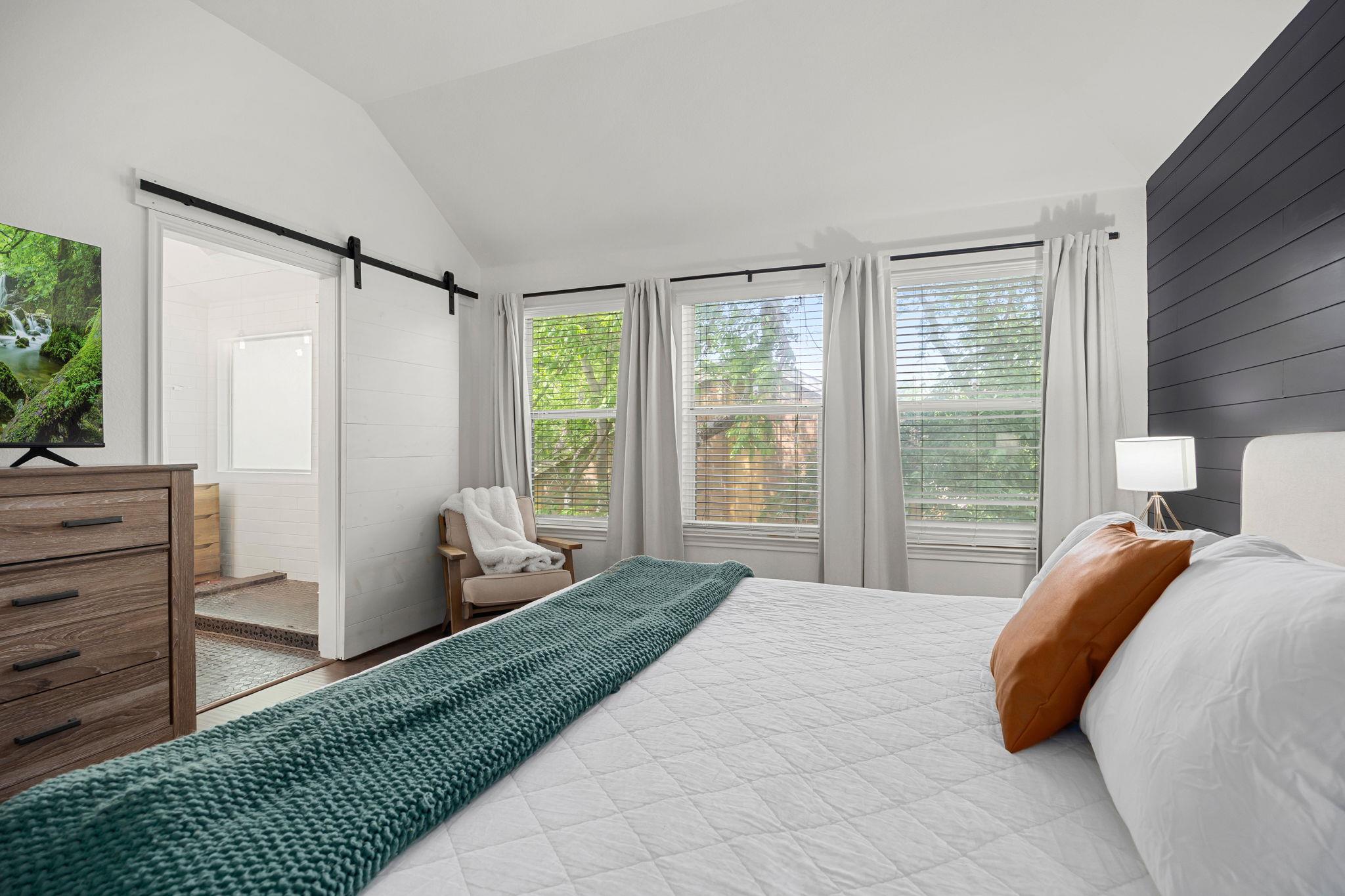 1812 Village Oak Ct, Austin, TX 78704