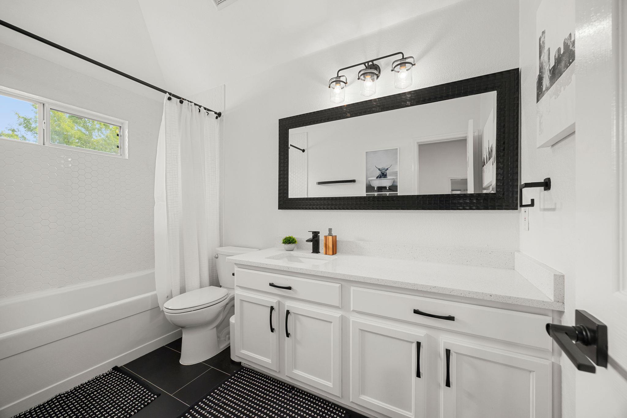 1812 Village Oak Ct, Austin, TX 78704