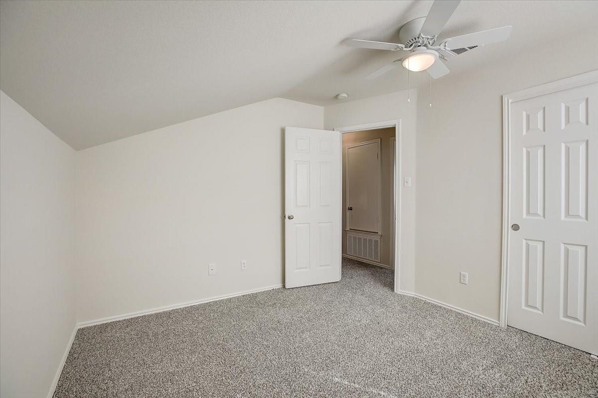 205 Sweet Leaf Ln, Pflugerville, TX 78660