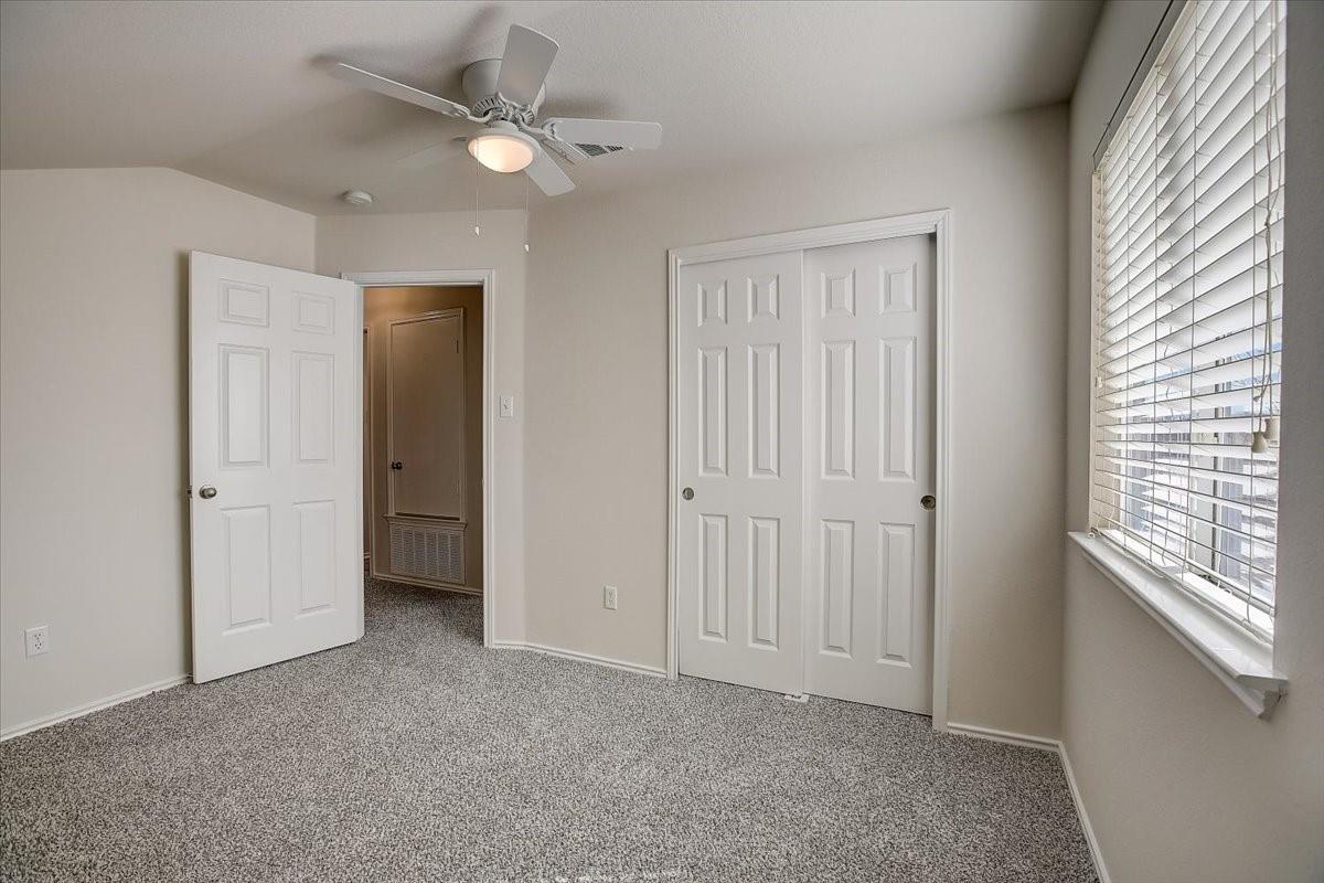 205 Sweet Leaf Ln, Pflugerville, TX 78660