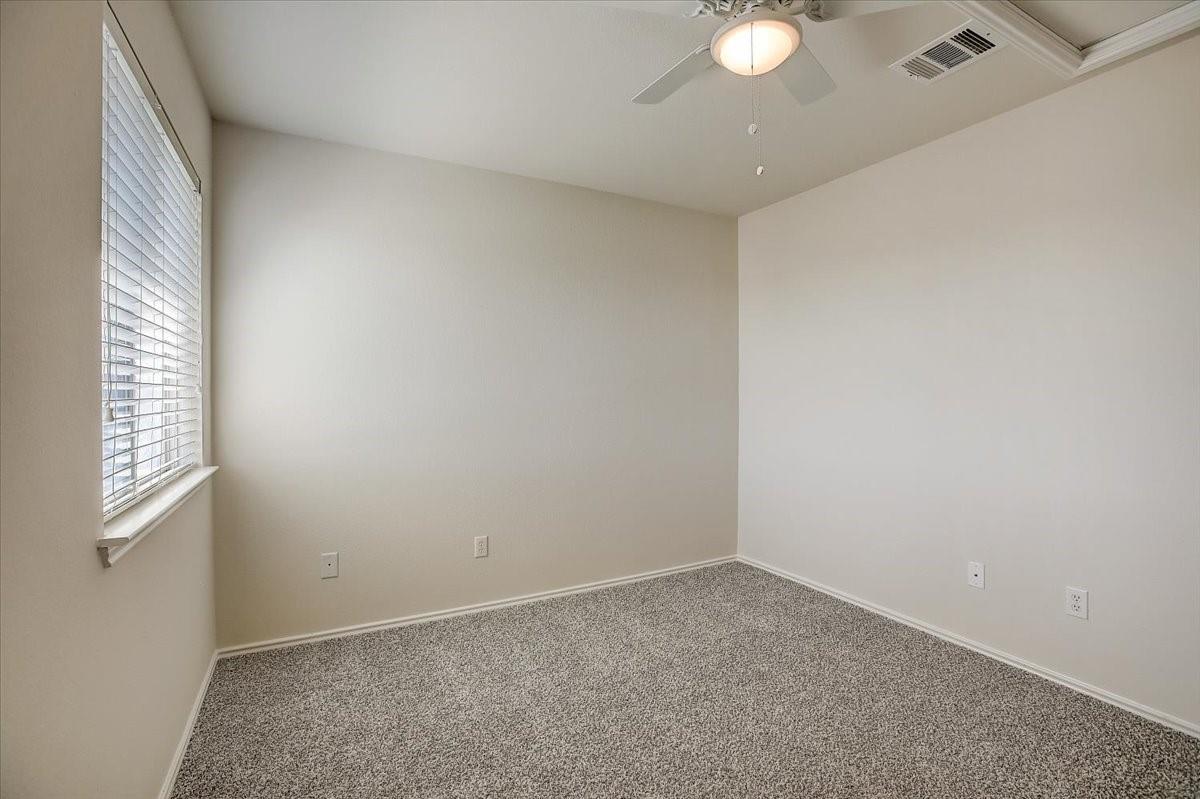 205 Sweet Leaf Ln, Pflugerville, TX 78660
