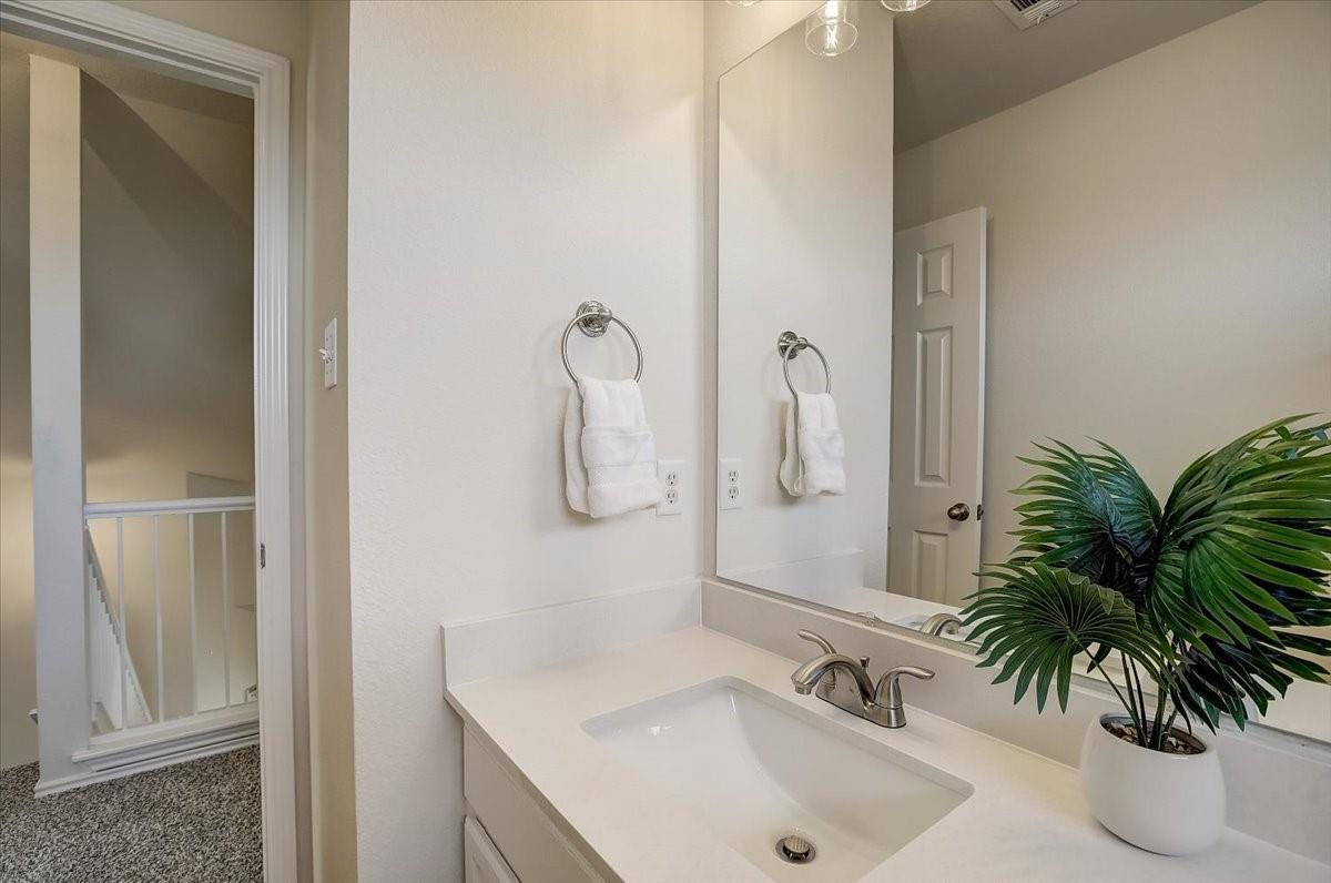 205 Sweet Leaf Ln, Pflugerville, TX 78660