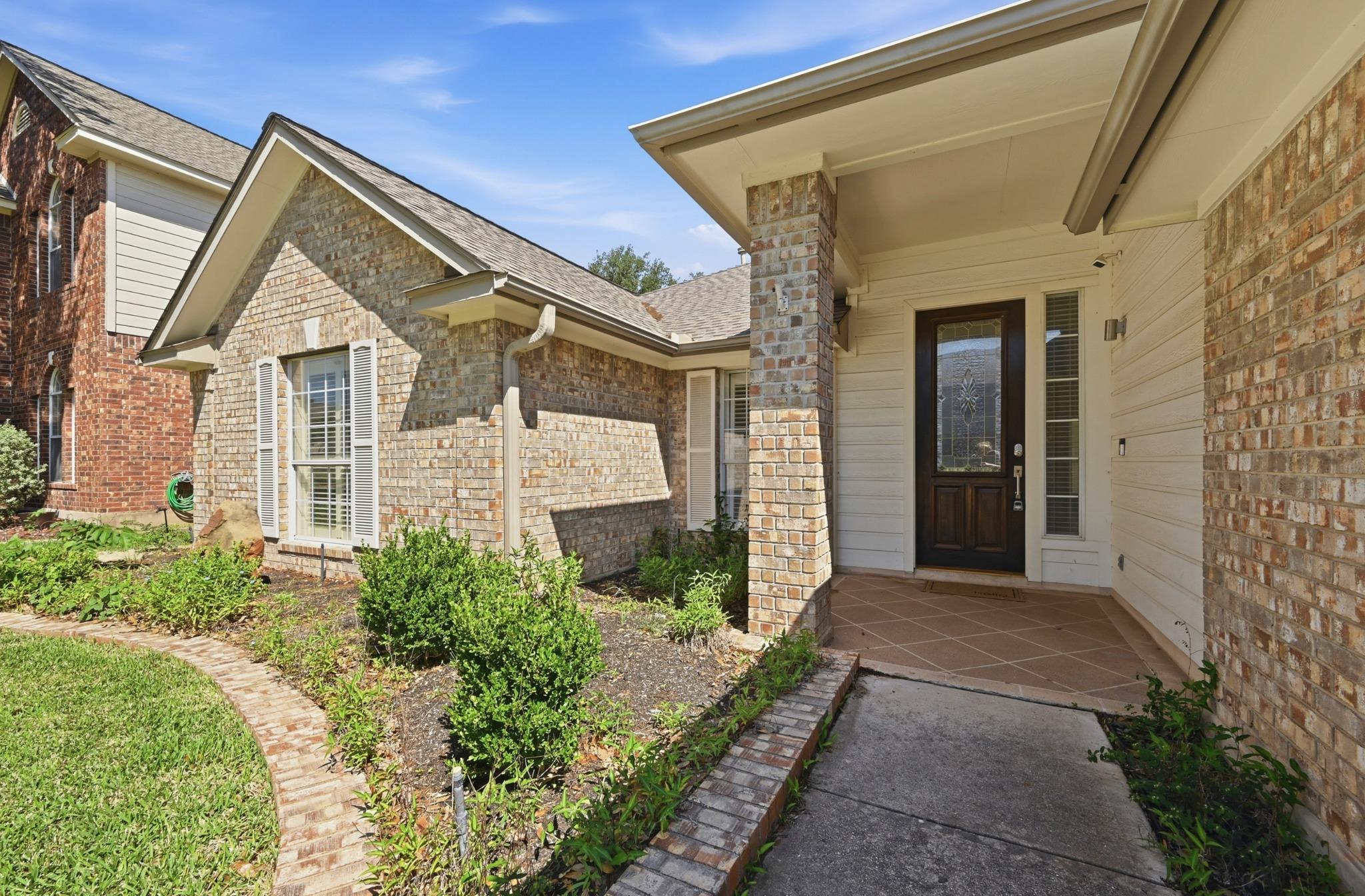 905 Hunters Creek Dr, Cedar Park, TX 78613