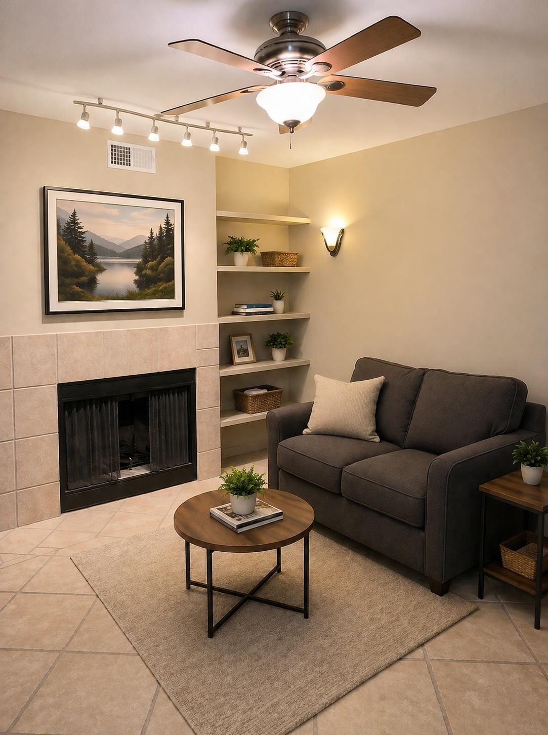 2110 Rio Grande St # 204, Austin, TX 78705
