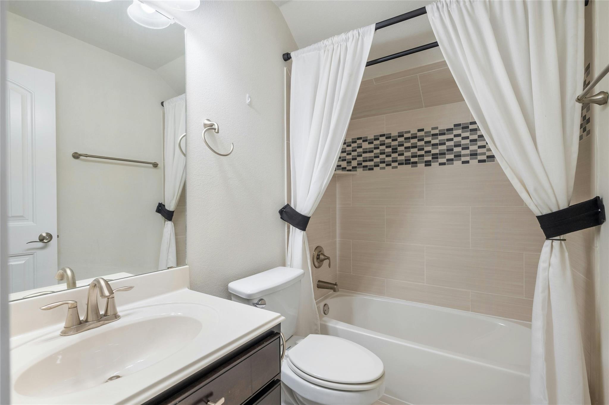 5916 Gunnison Turn Cv, Austin, TX 78738