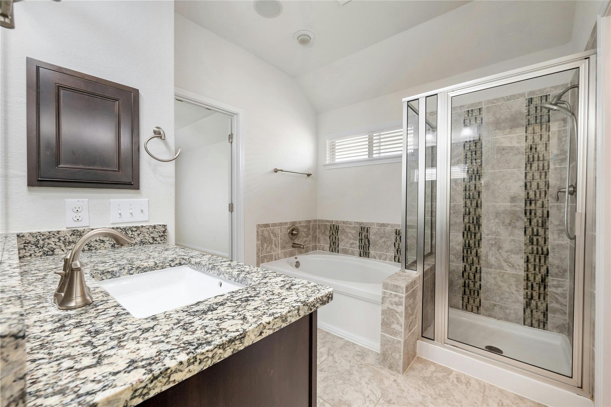 5916 Gunnison Turn Cv, Austin, TX 78738
