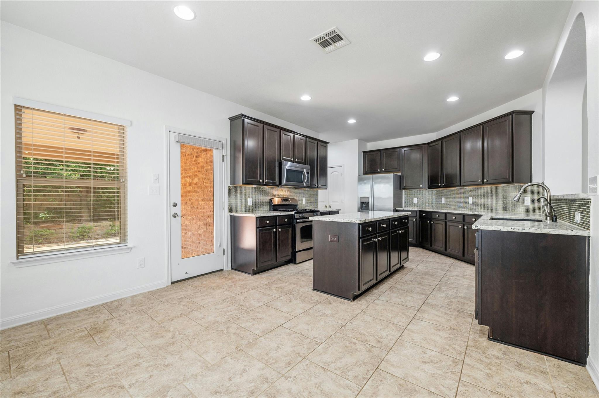 5916 Gunnison Turn Cv, Austin, TX 78738