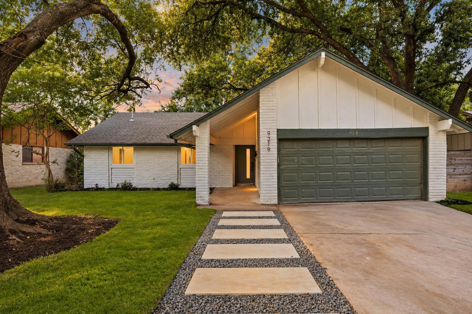 9219 Hunters Trce E, Austin, TX 78758