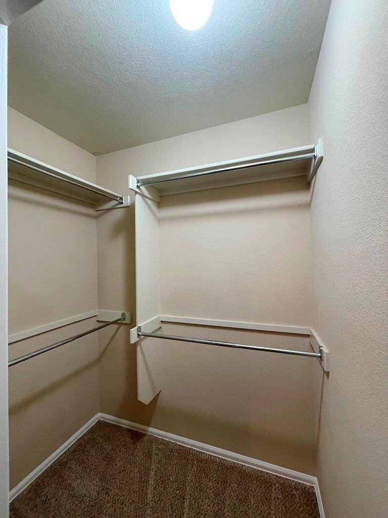 376 Spruce Dr, Kyle, TX 78640