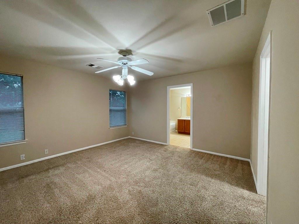 376 Spruce Dr, Kyle, TX 78640
