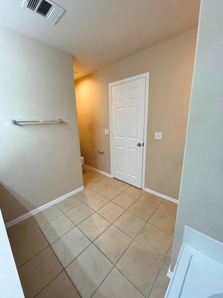 376 Spruce Dr, Kyle, TX 78640