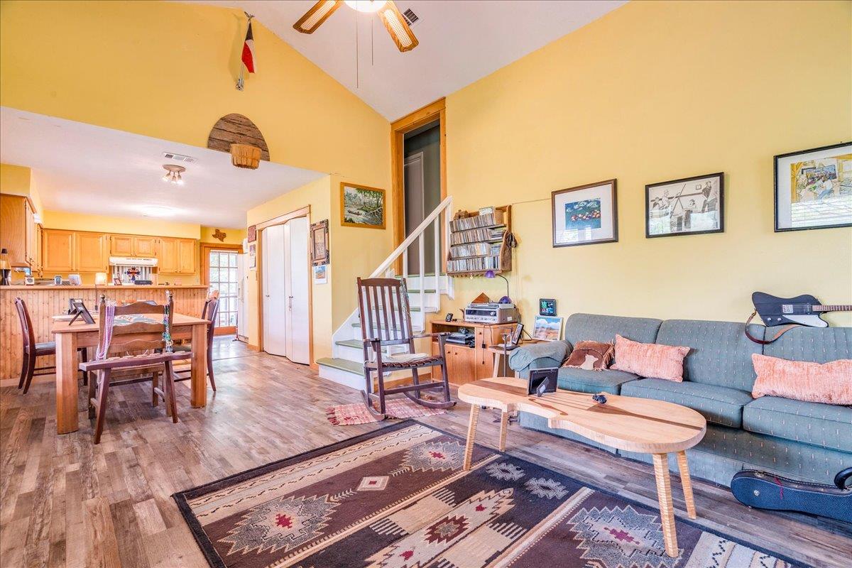 921 Peggys Cv, Kyle, TX 78640