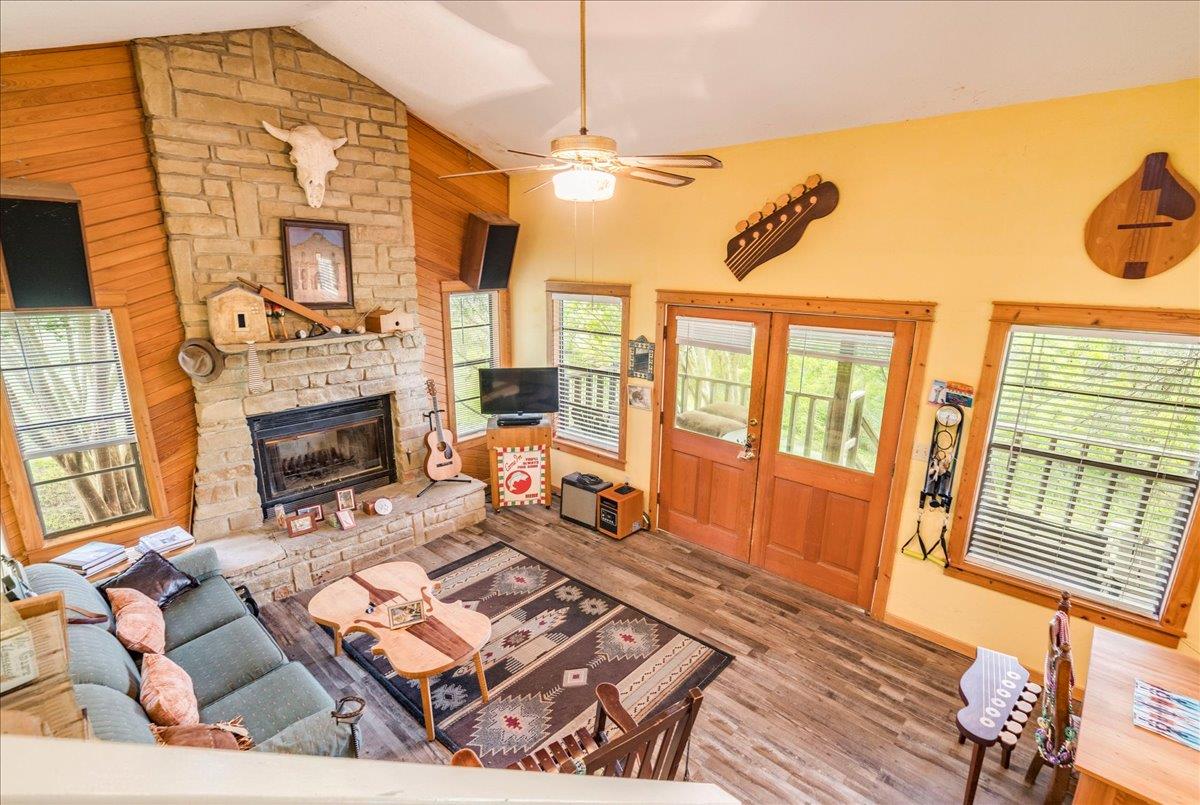 921 Peggys Cv, Kyle, TX 78640