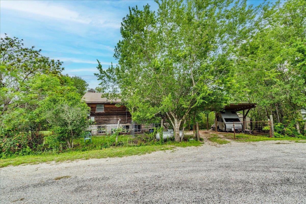 921 Peggys Cv, Kyle, TX 78640