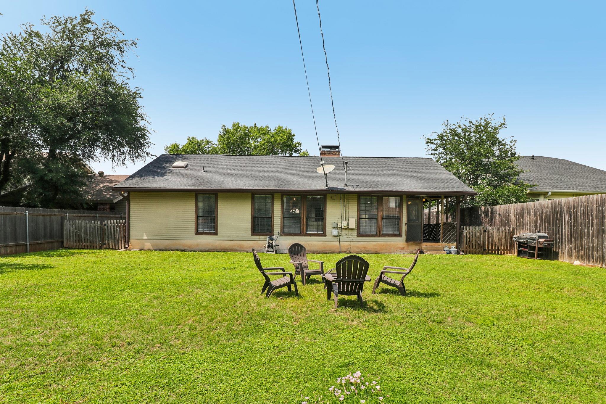 1705 Creek Bend Cir, Round Rock, TX 78681