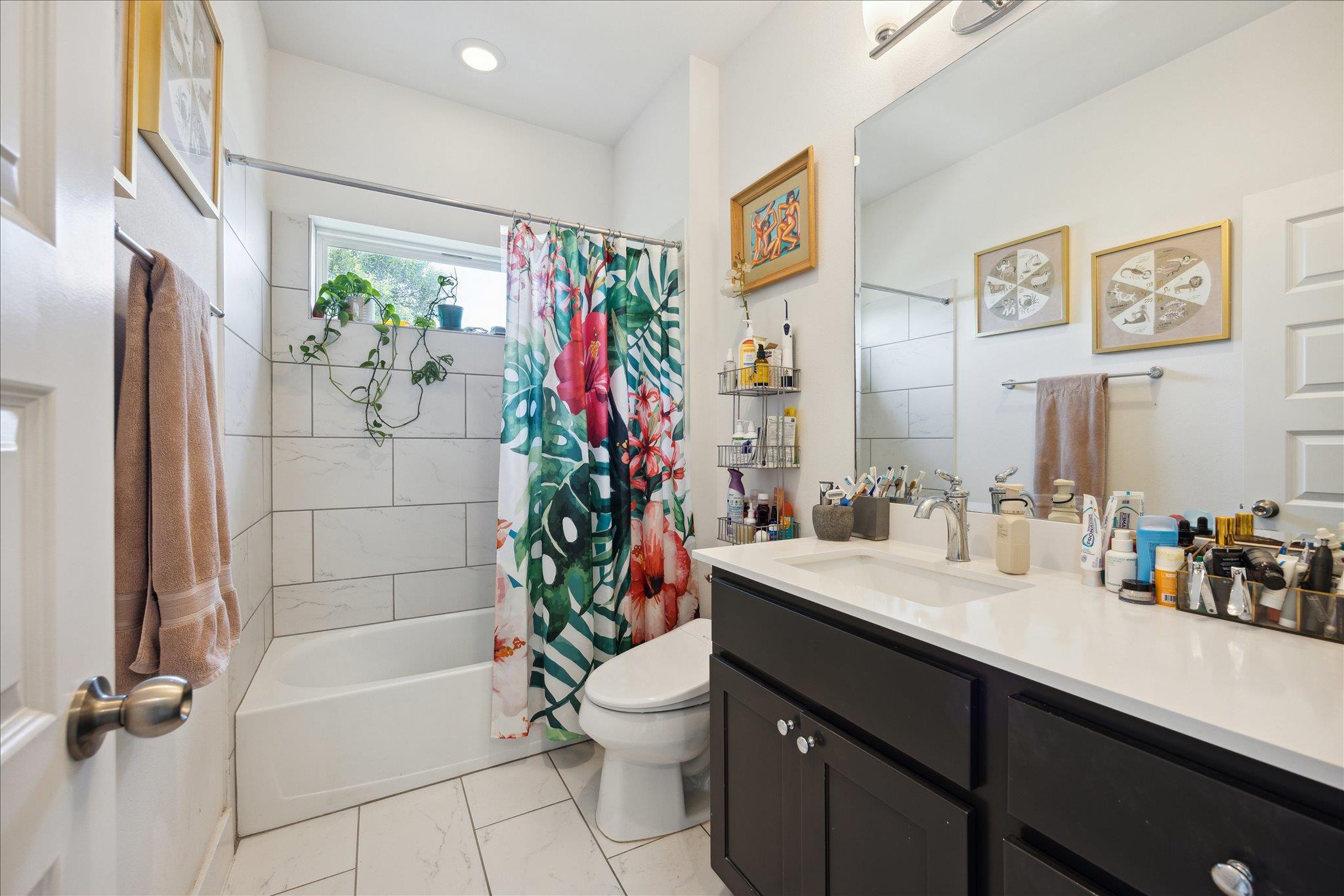 5006 Baker St # B, Austin, TX 78721