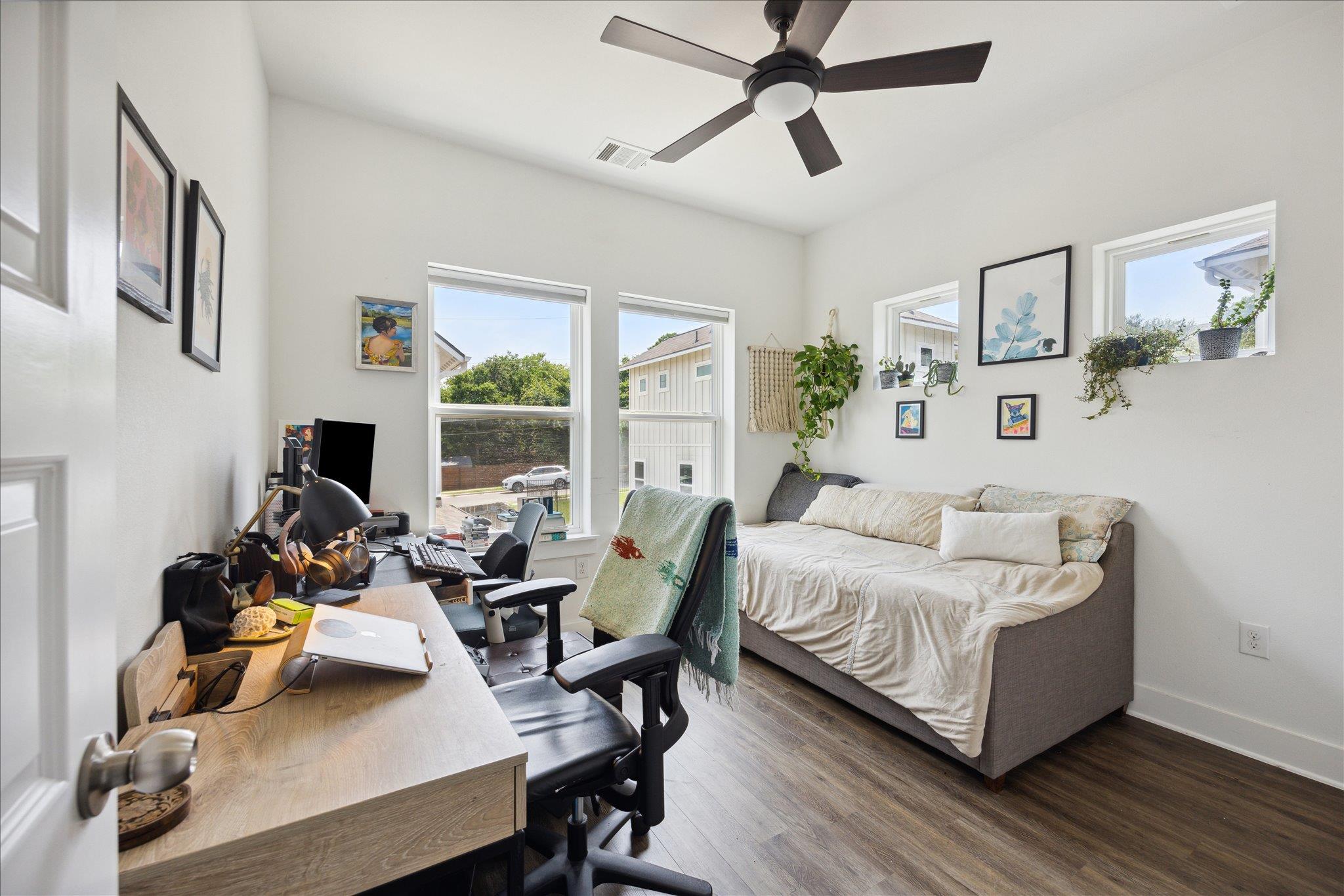 5006 Baker St # B, Austin, TX 78721