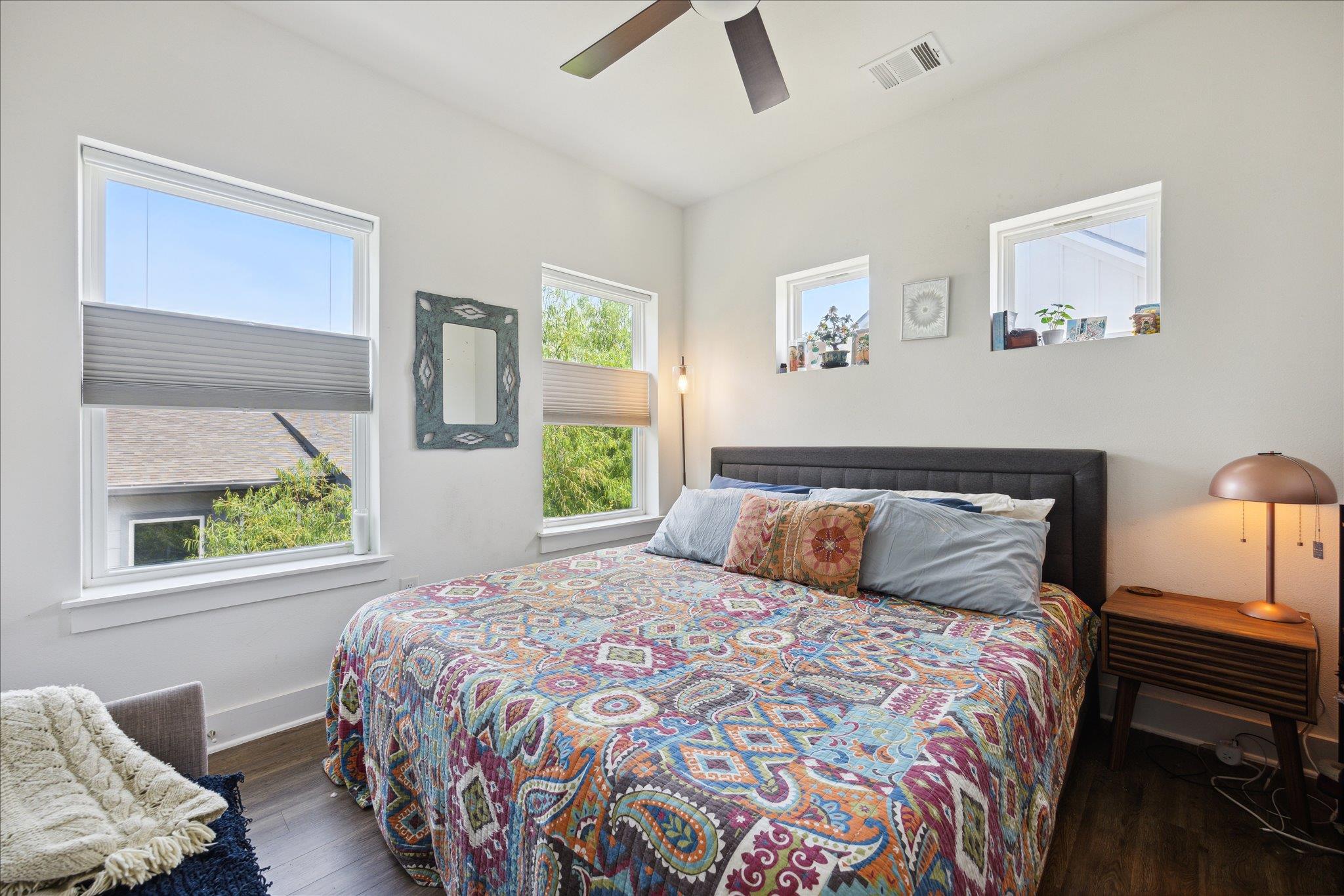 5006 Baker St # B, Austin, TX 78721