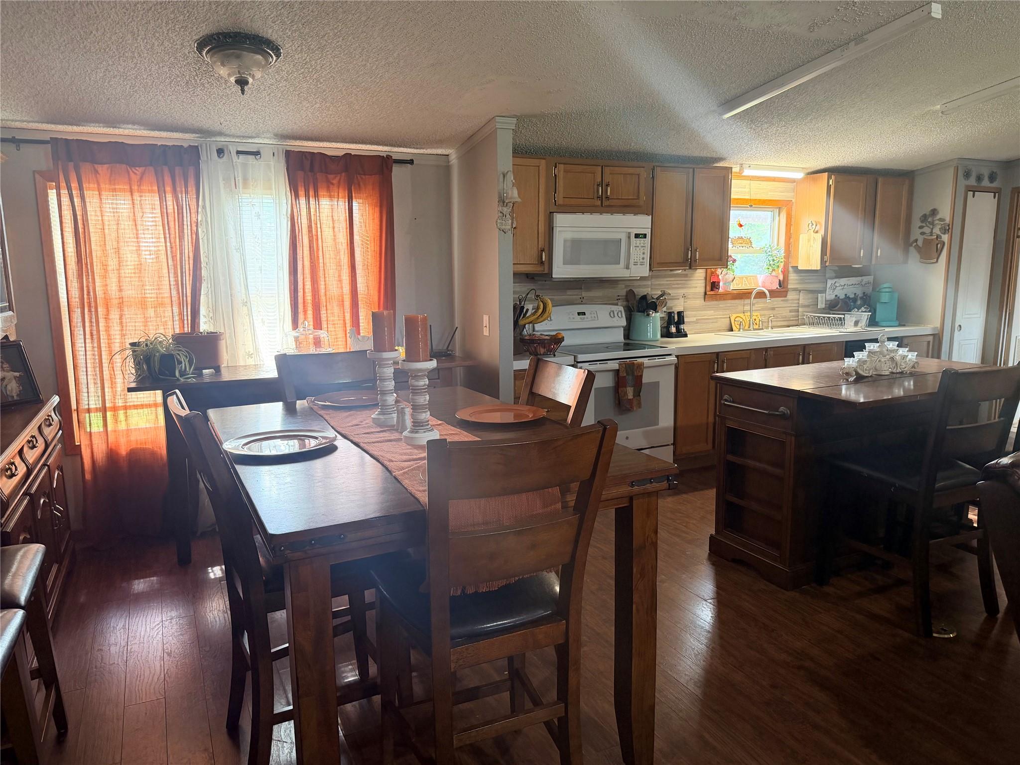 1766 Fm 2104, Paige, TX 78659