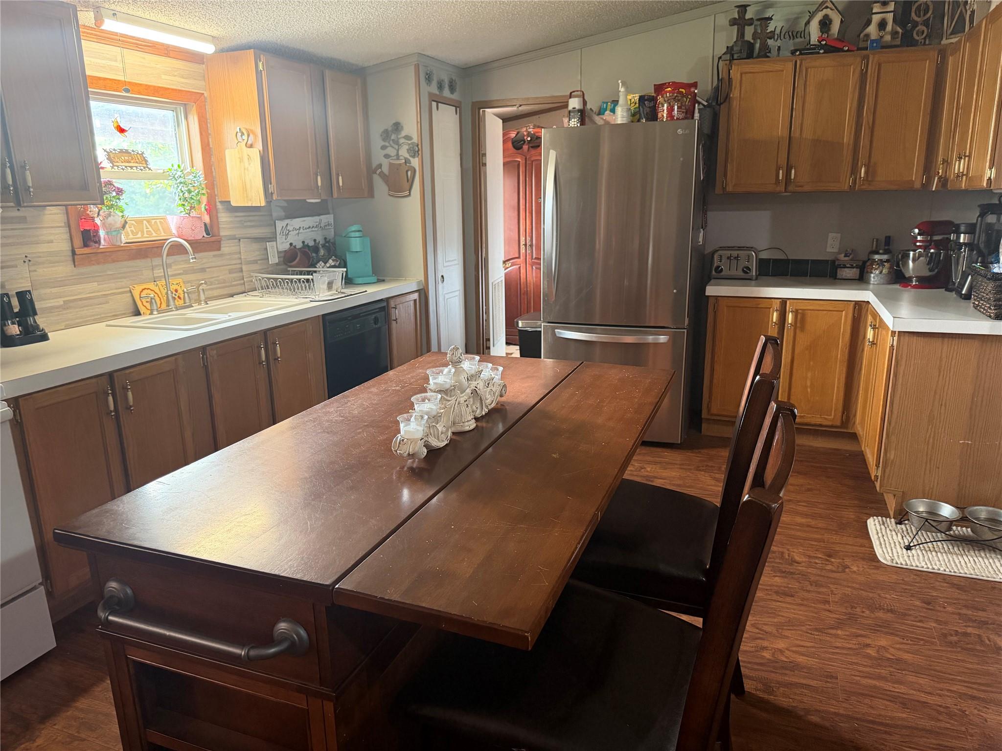 1766 Fm 2104, Paige, TX 78659