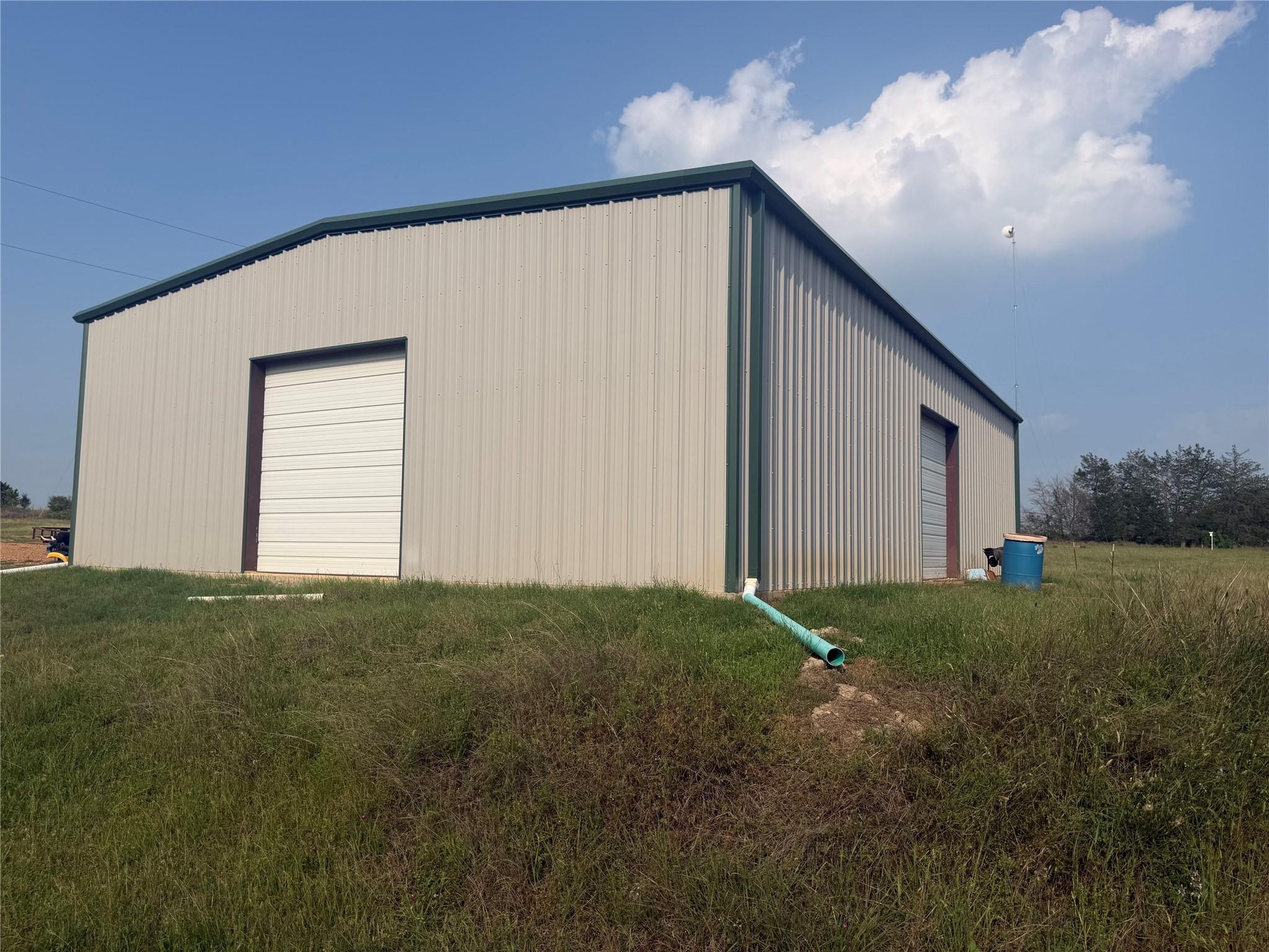 1766 Fm 2104, Paige, TX 78659