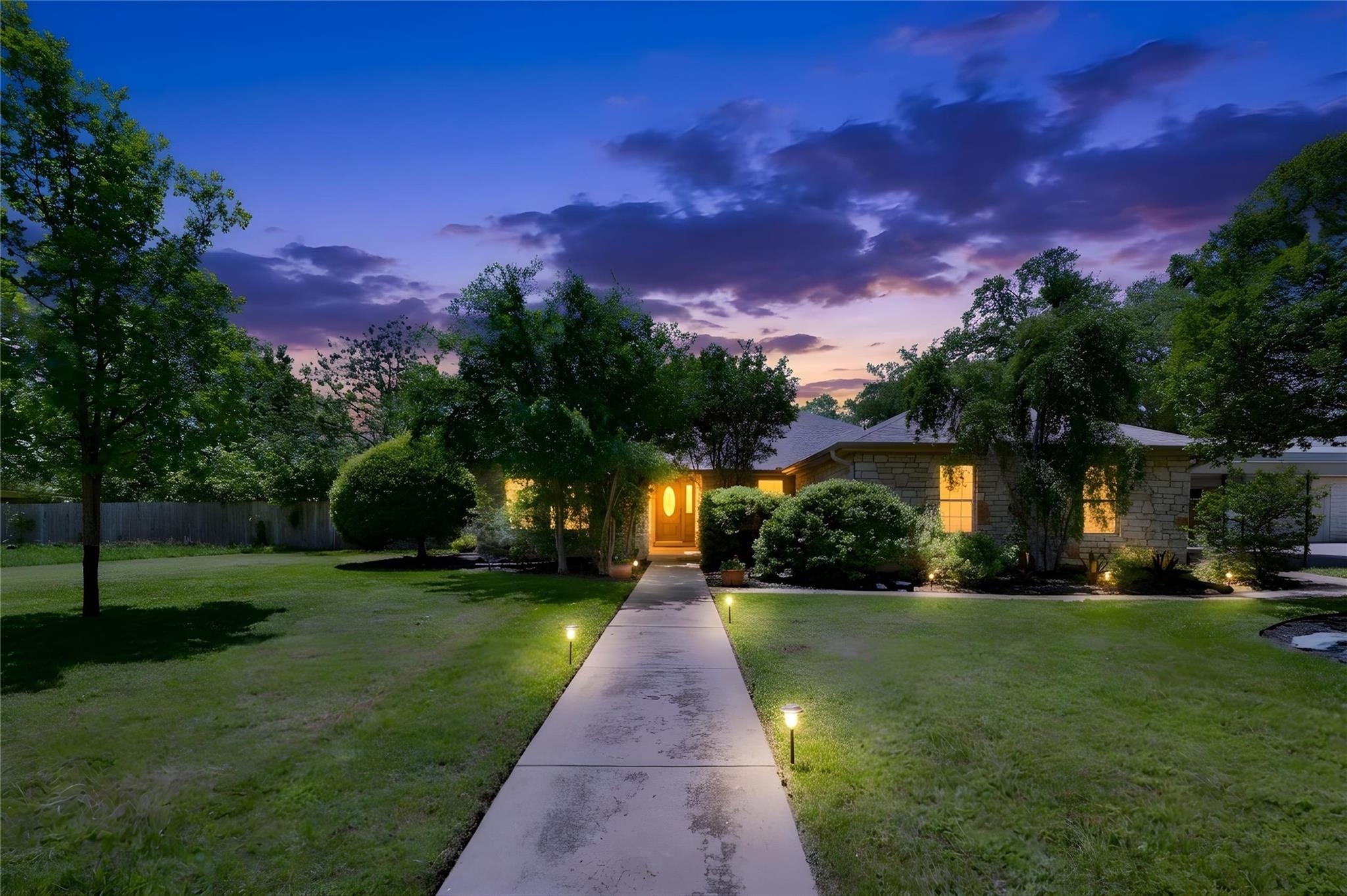 3805 Carmel Dr, Round Rock, TX 78681