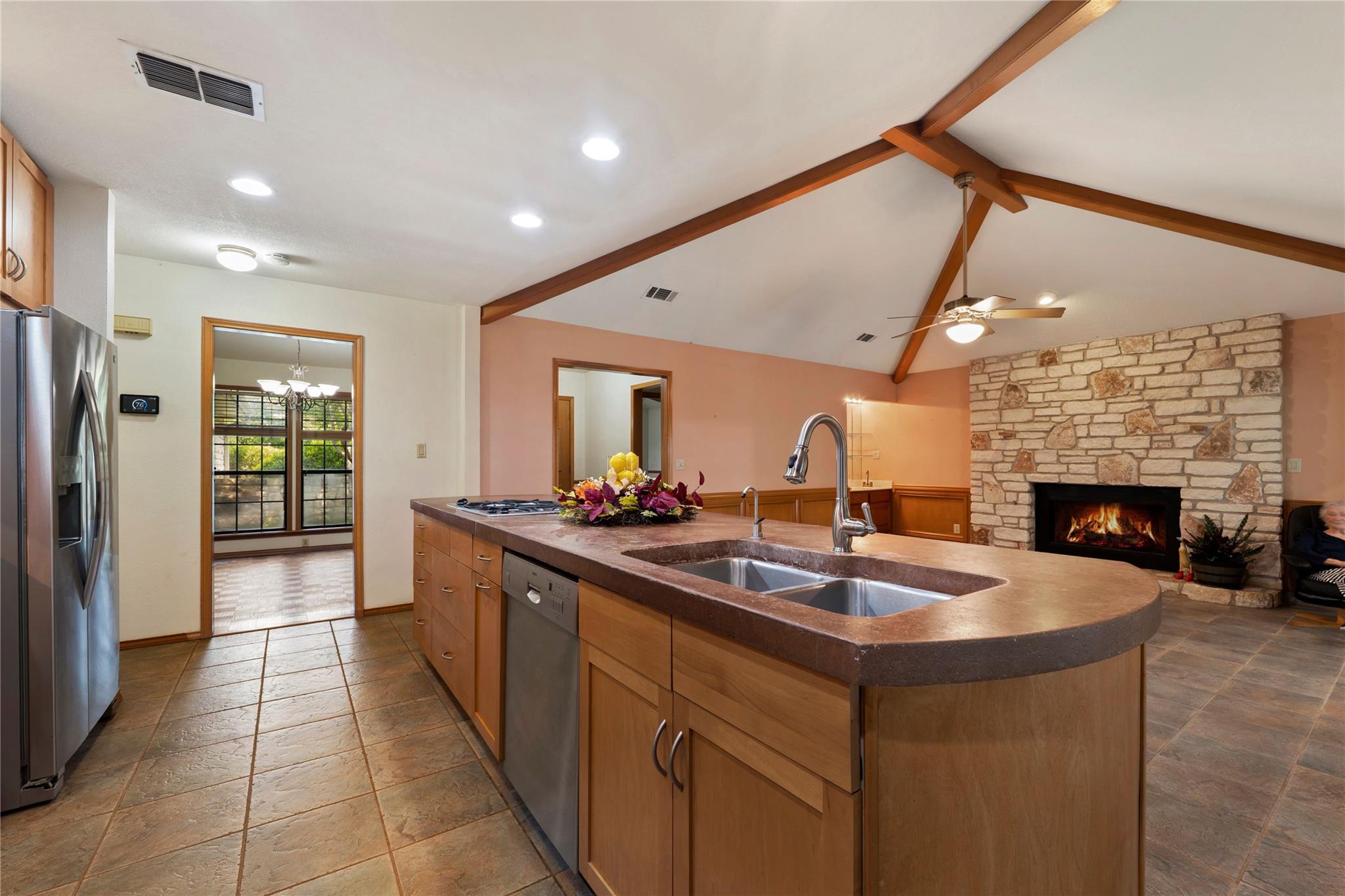 3805 Carmel Dr, Round Rock, TX 78681