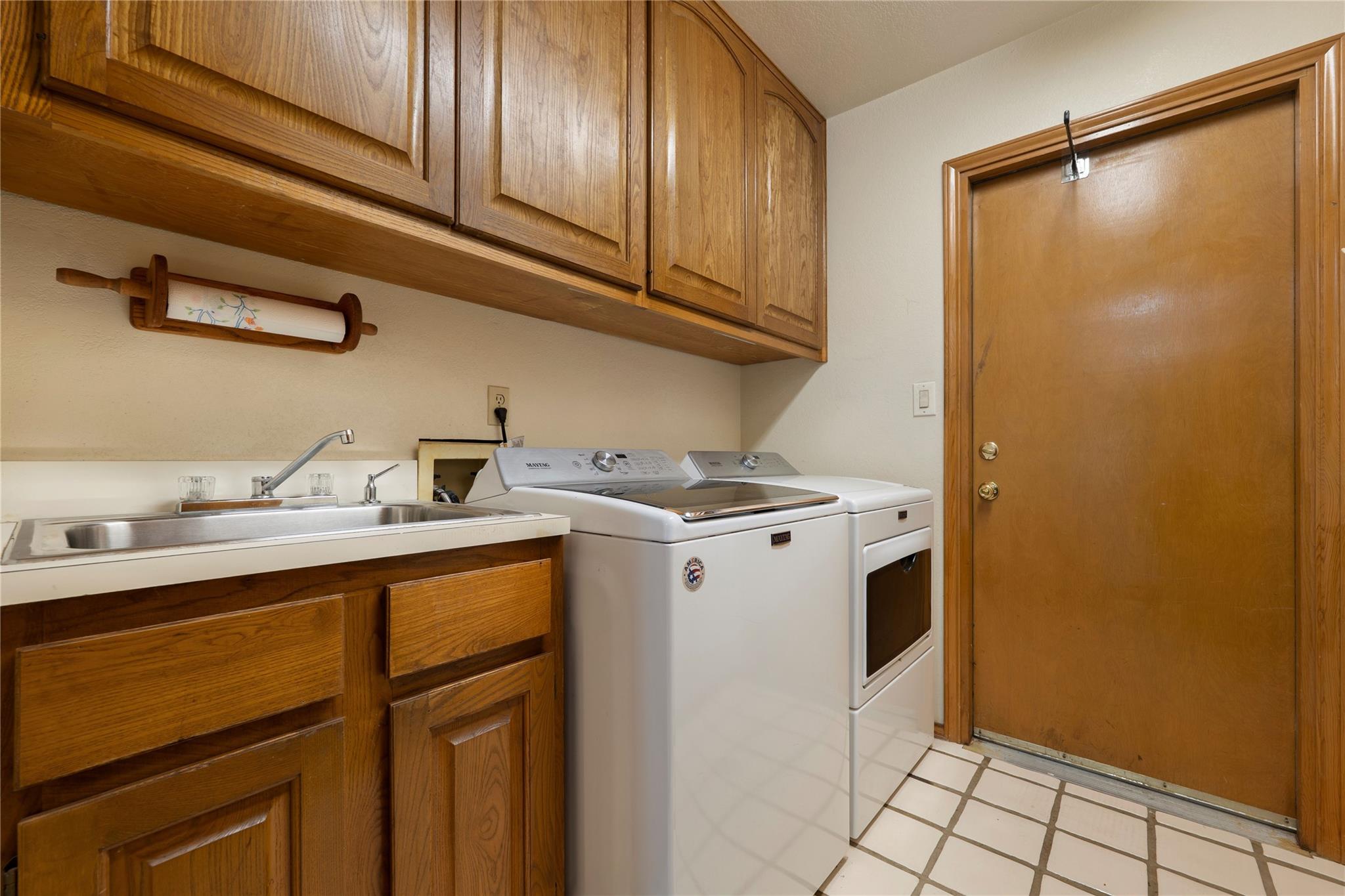 3805 Carmel Dr, Round Rock, TX 78681
