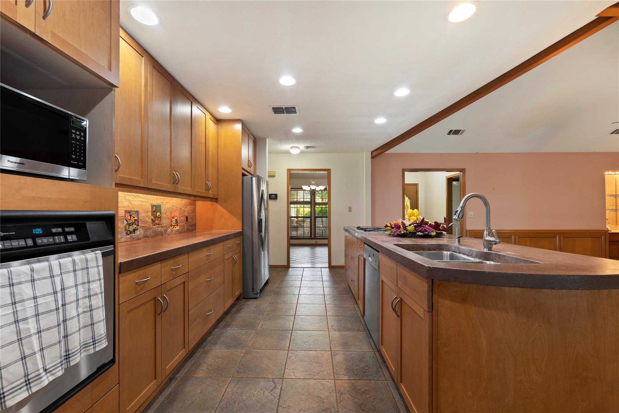 3805 Carmel Dr, Round Rock, TX 78681
