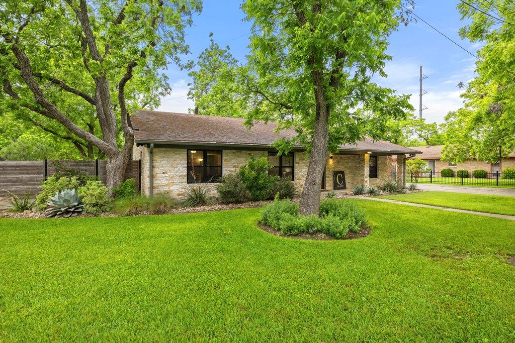 302 Schramm Rd, Granger, TX 76530