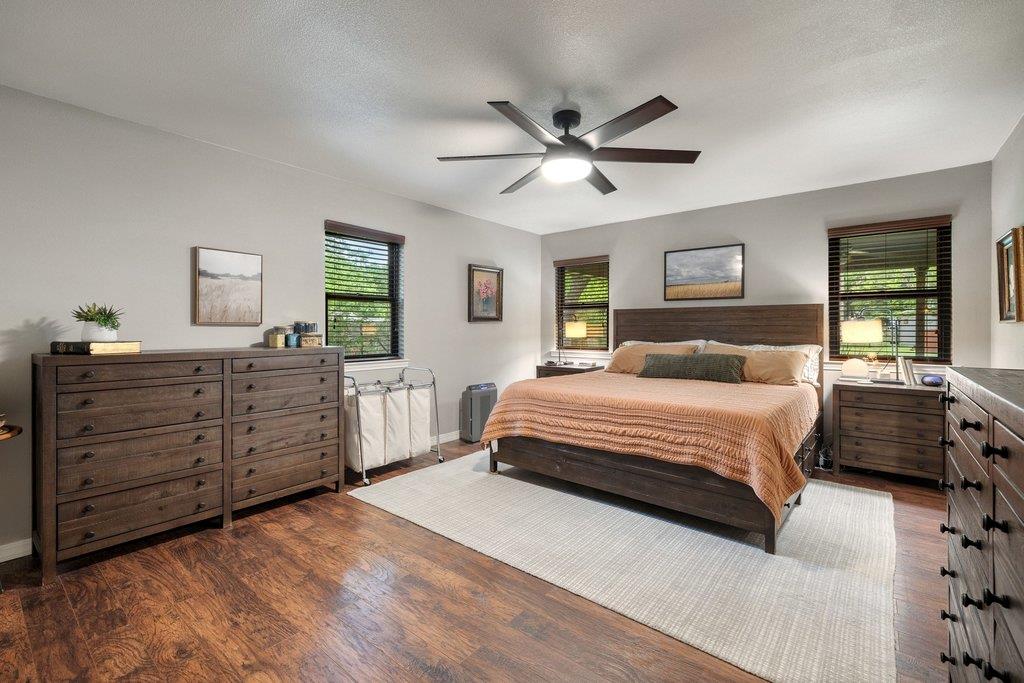 302 Schramm Rd, Granger, TX 76530