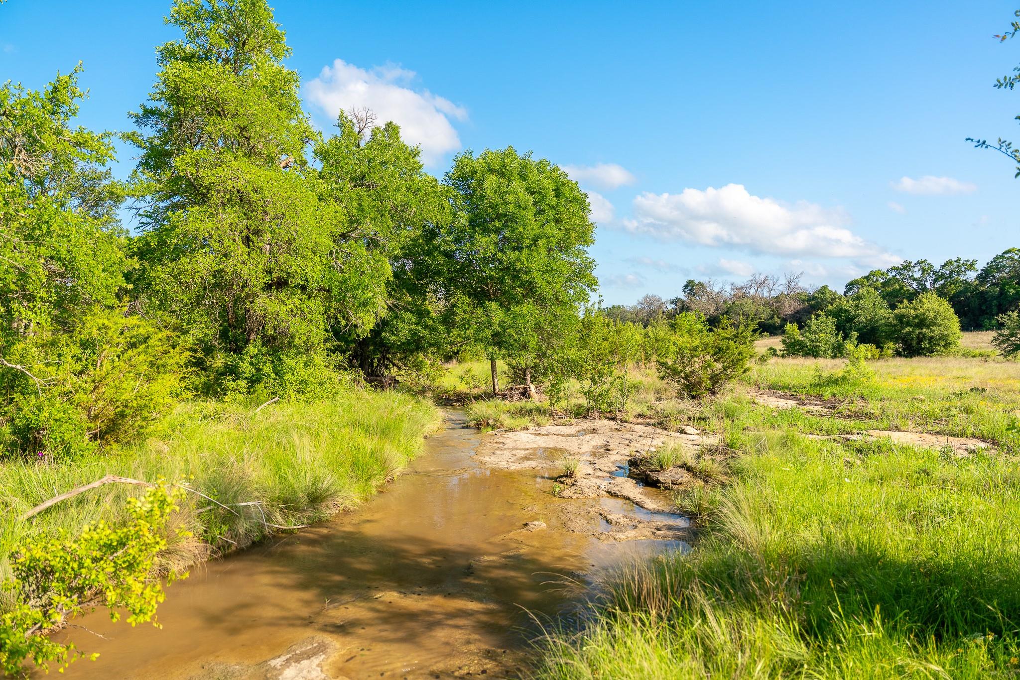 5950 Moccasin Bend Rd, Gatesville, TX 76528