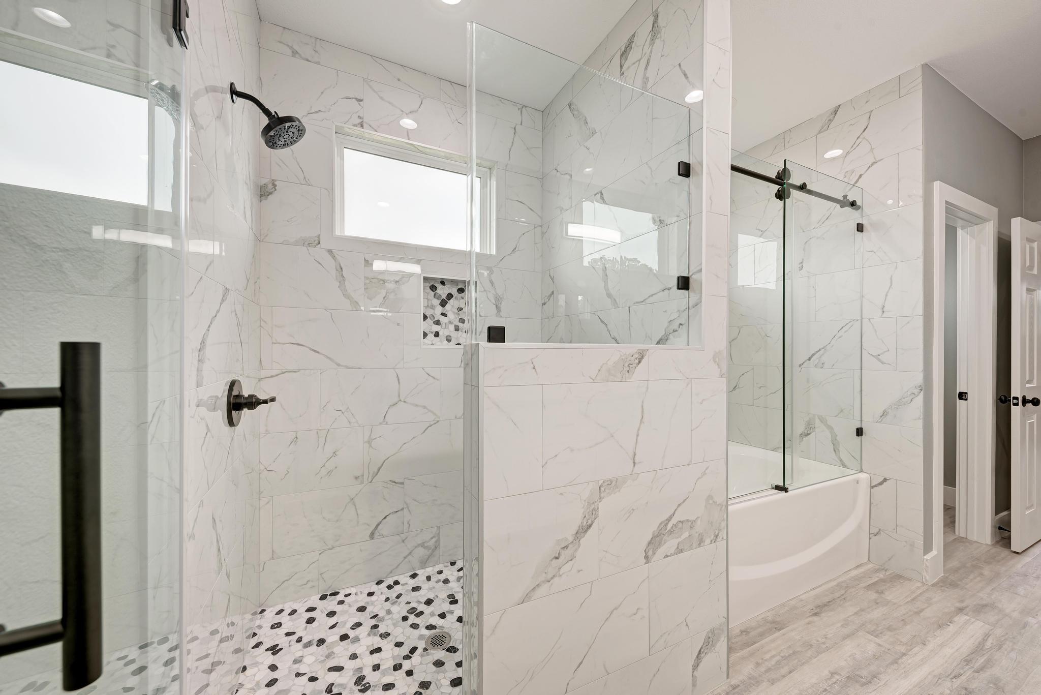 125 Comanche Dr, Paige, TX 78659