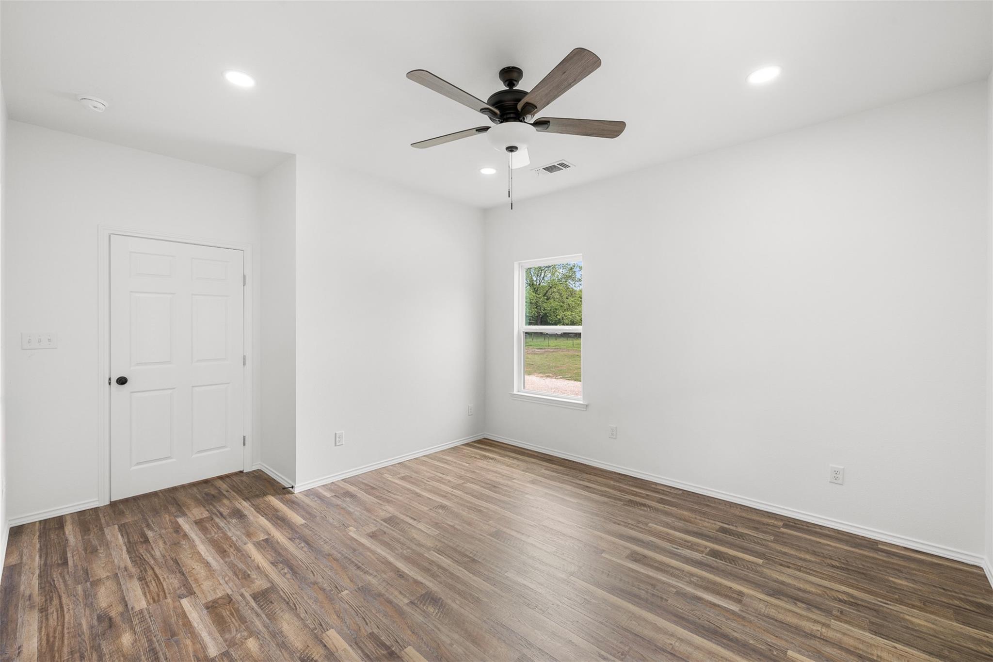 1110 Caldwell, Lexington, TX 78947