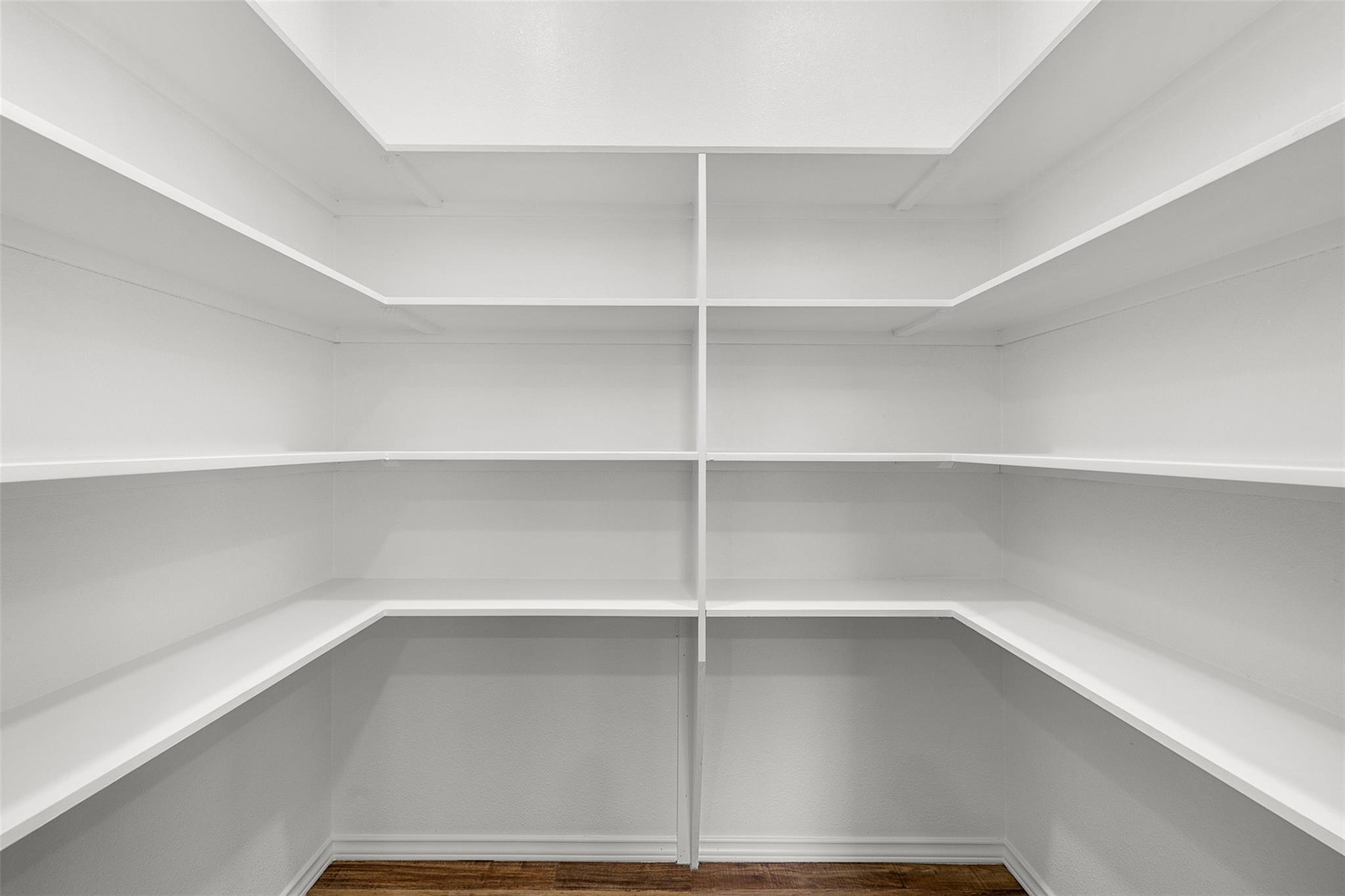 1110 Caldwell, Lexington, TX 78947