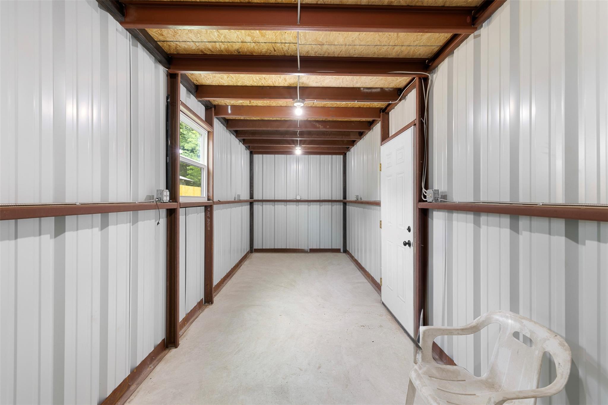 1110 Caldwell, Lexington, TX 78947