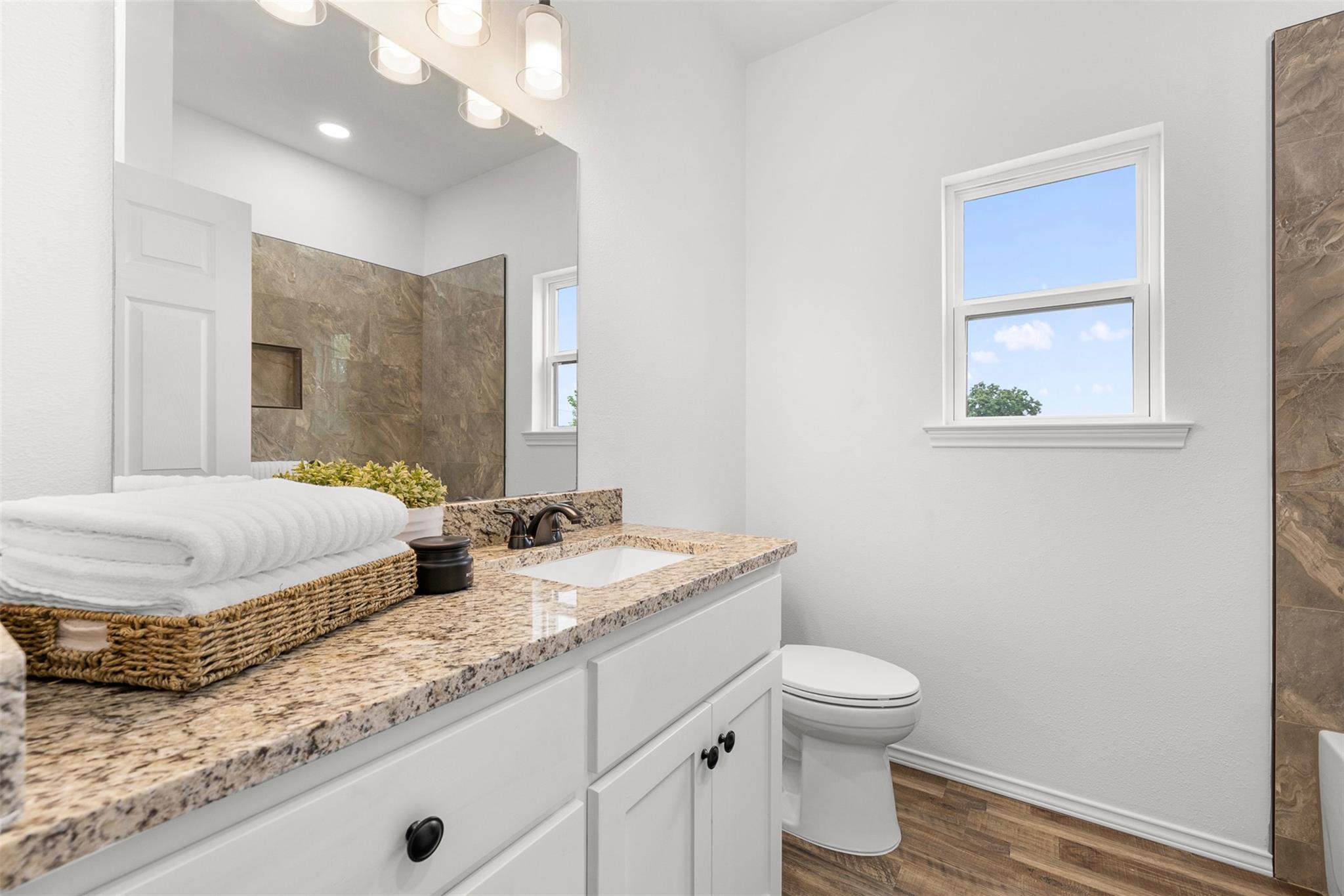 1110 Caldwell, Lexington, TX 78947